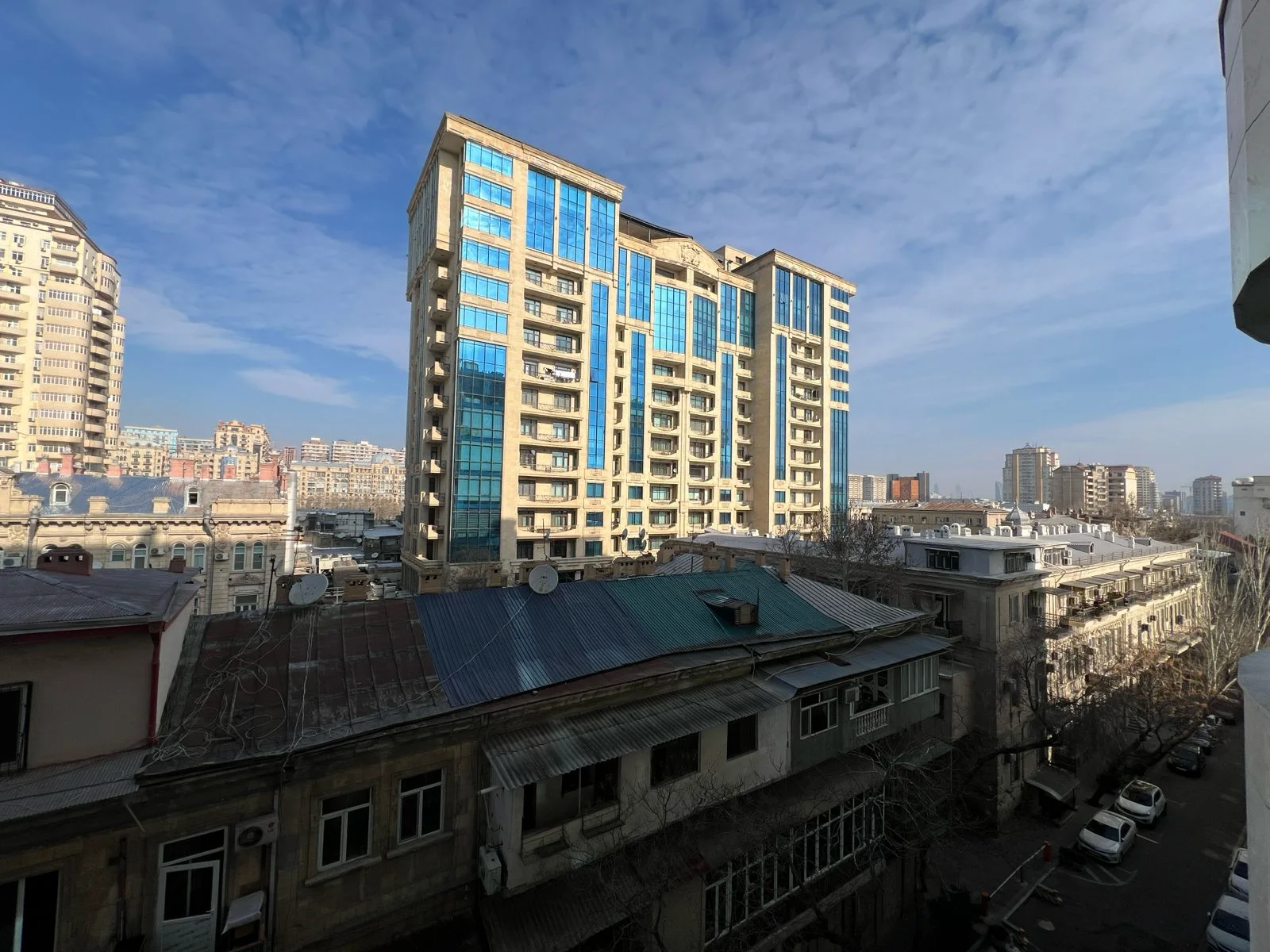 Kirayə 3 otaqlı Mənzil 120 m² Nəsimi r.