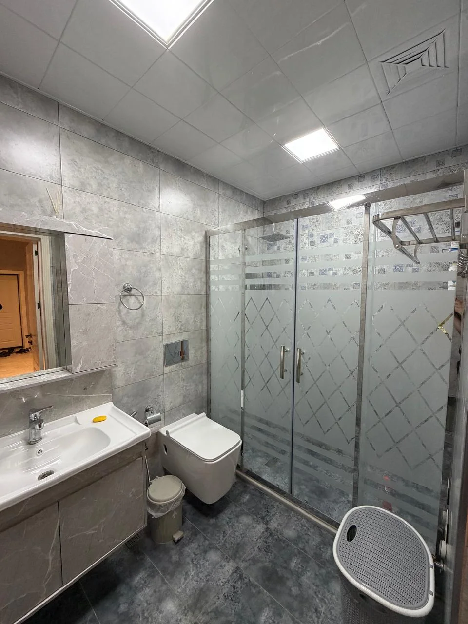 Kirayə 3 otaqlı Mənzil 110 m² Xətai r.