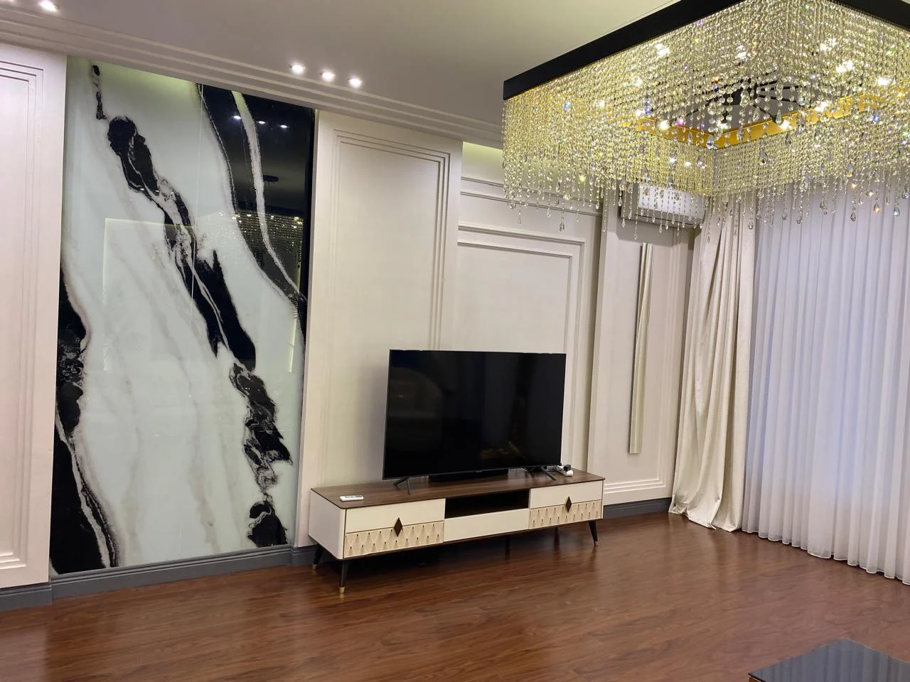 Kirayə 3 otaqlı Mənzil 170 m² Nəsimi r.