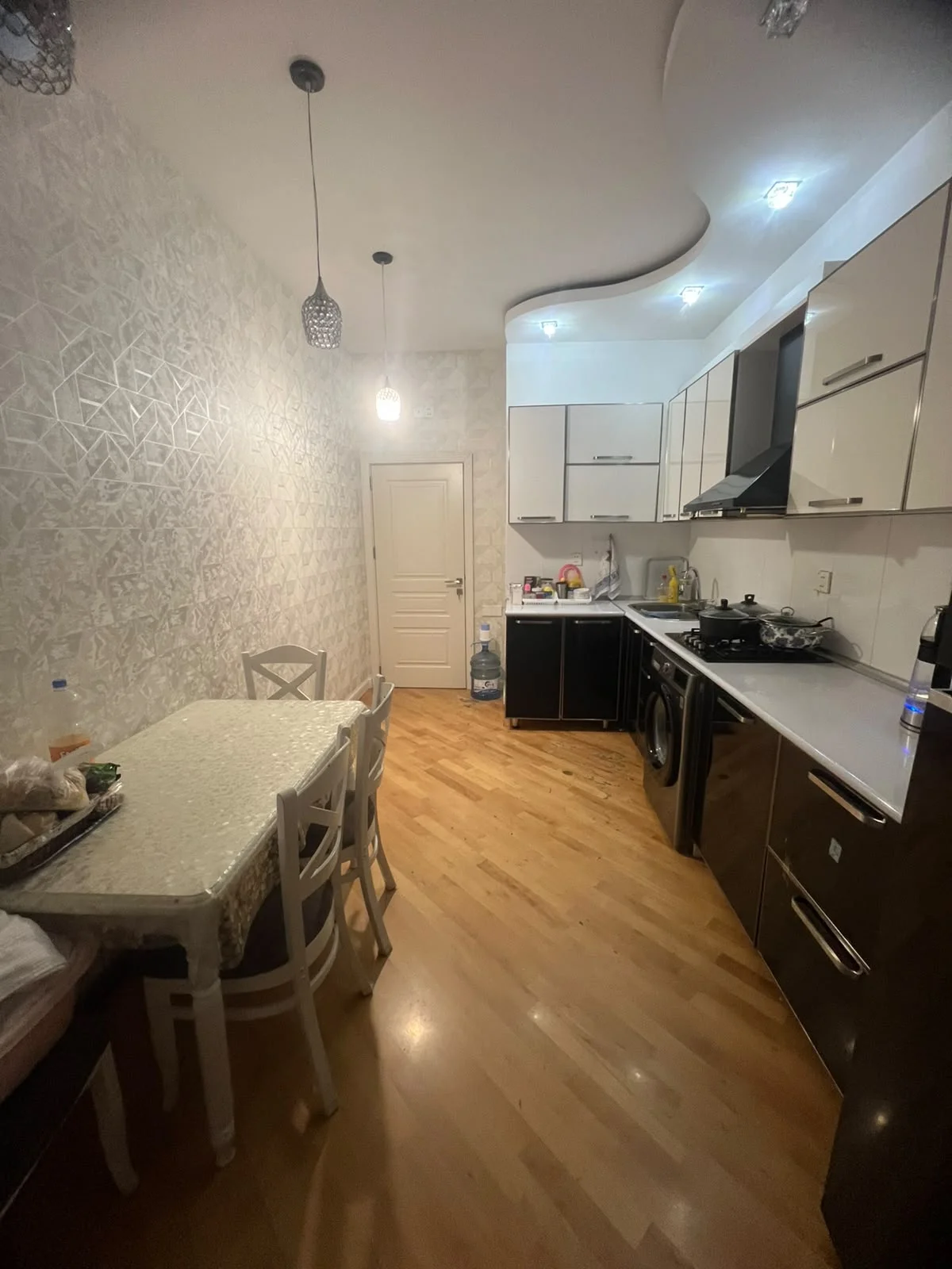 Kirayə 3 otaqlı Mənzil 86 m² Nərimanov r.