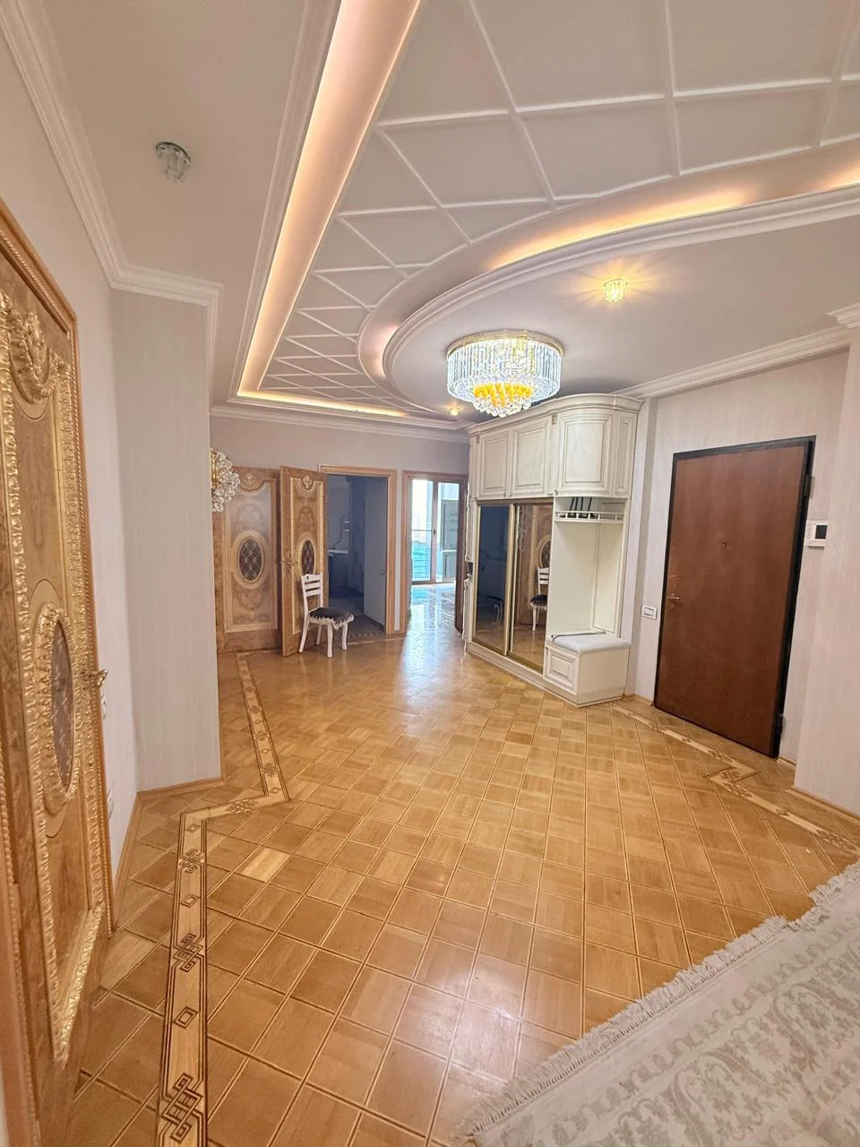Kirayə 3 otaqlı Mənzil 137 m² Nərimanov r.