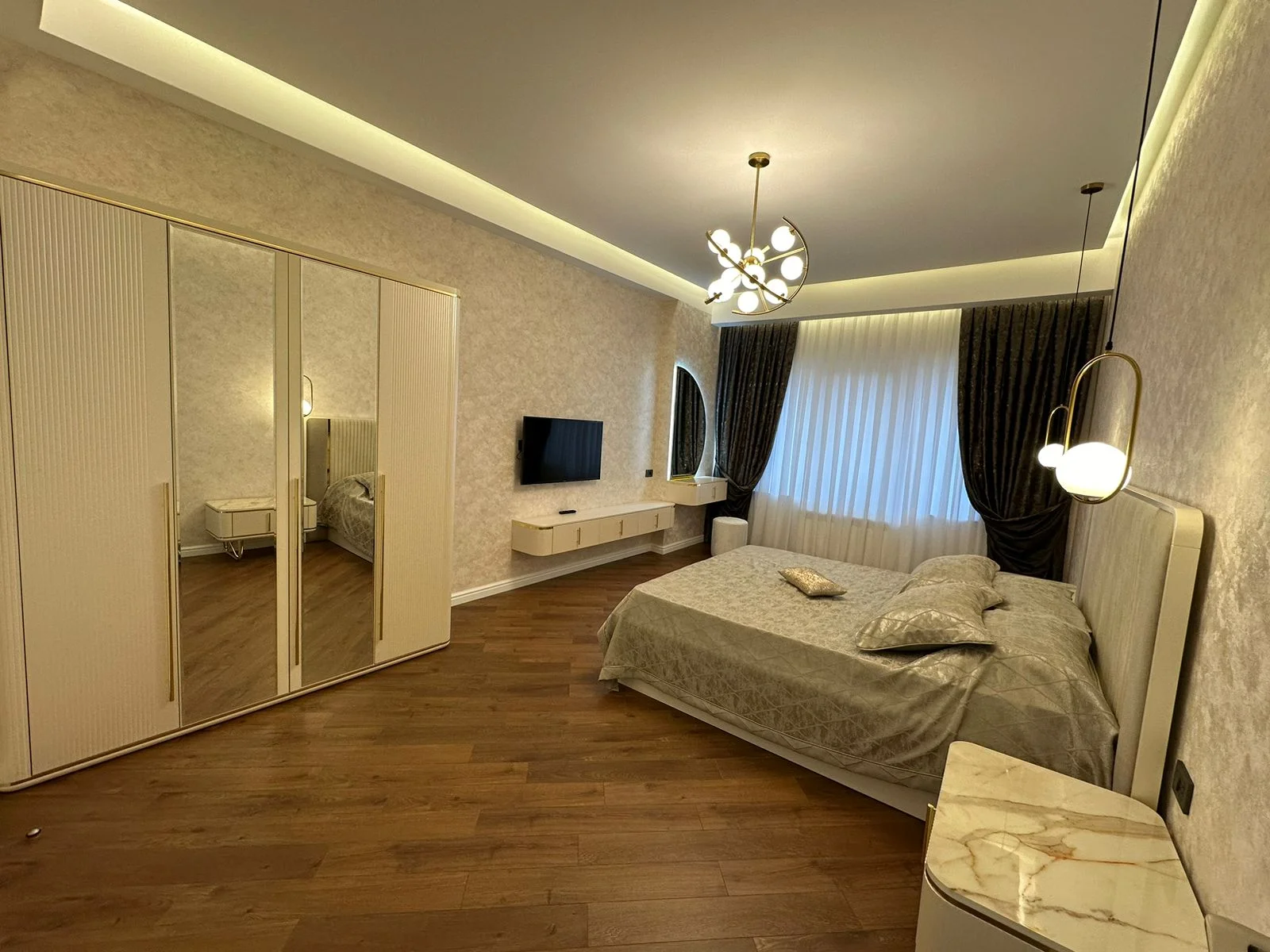 Kirayə 3 otaqlı Mənzil 120 m² Xətai r.