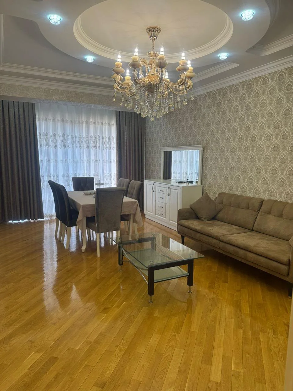 Kirayə 2 otaqlı Mənzil 79 m² Xətai r.