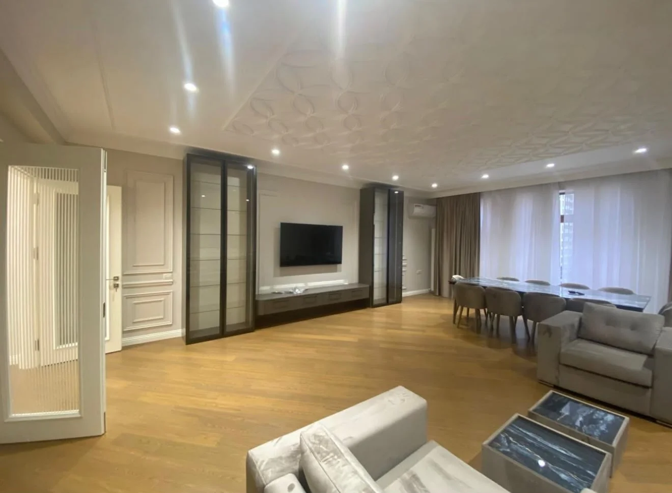 Kirayə 3 otaqlı Mənzil 180 m² Səbail r. – şəkil 13