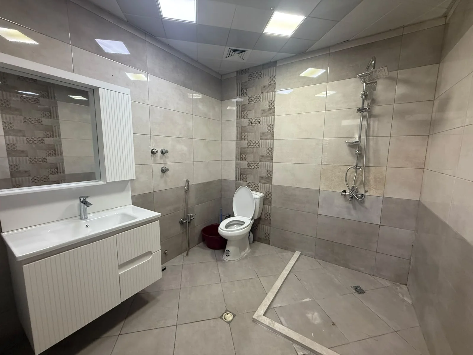 Kirayə 3 otaqlı Mənzil 130 m² Nərimanov r. Nərimanov m. – şəkil 19