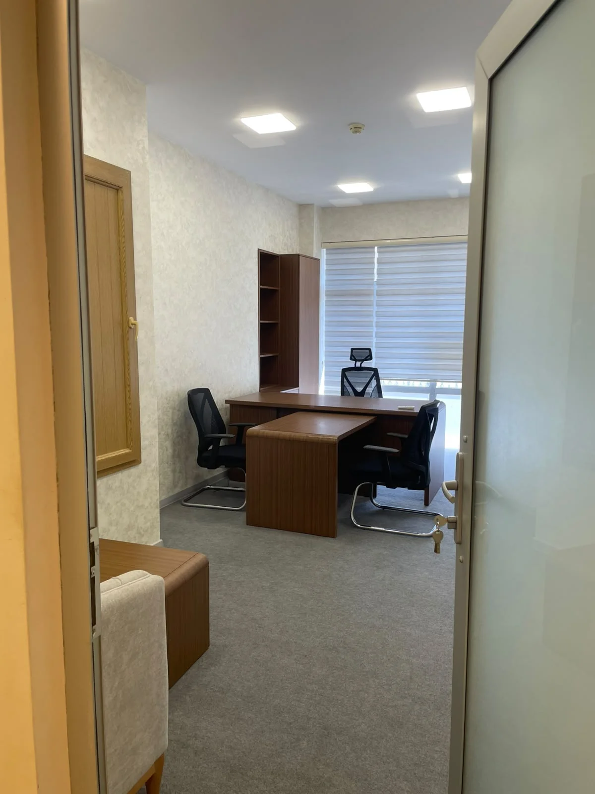 Kirayə 5 otaqlı Ofis 260 m² Nəsimi r.