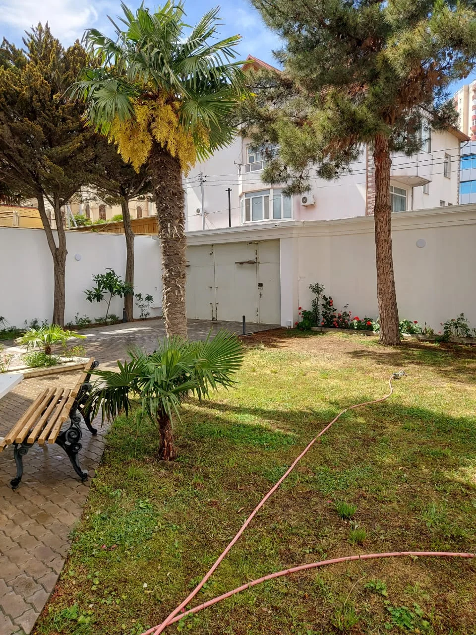 Kirayə 9 otaqlı Həyət evi / Bağ evi 700 m² Nəsimi r.