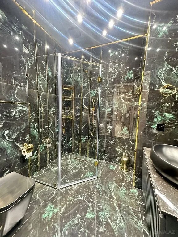 Kirayə 3 otaqlı Mənzil 140 m² Xətai r.