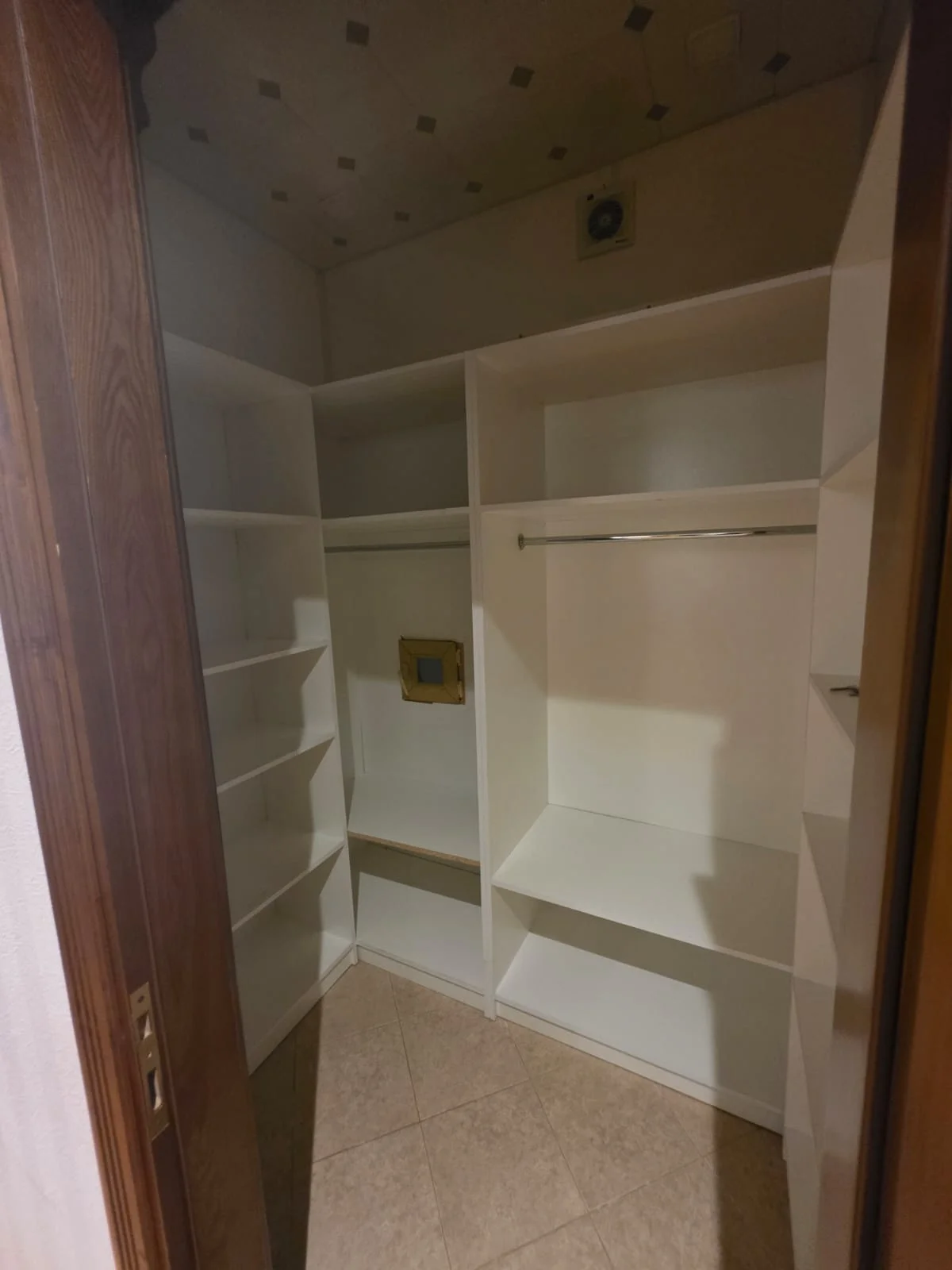 Kirayə 3 otaqlı Mənzil 280 m² Yasamal r.