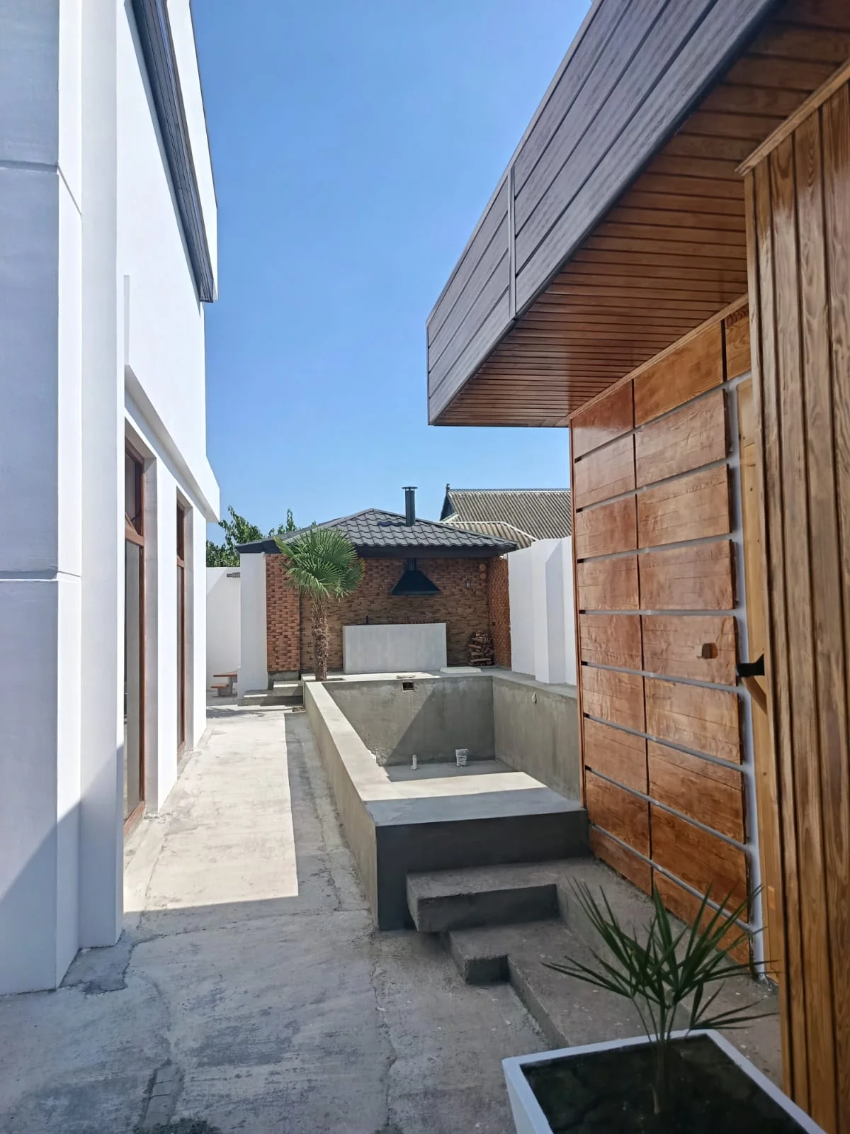 Şirvan şəhərinin mərkəzində villa