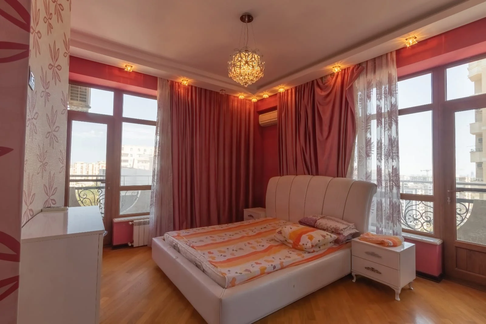 Kirayə 3 otaqlı Mənzil 135 m² Yasamal r.