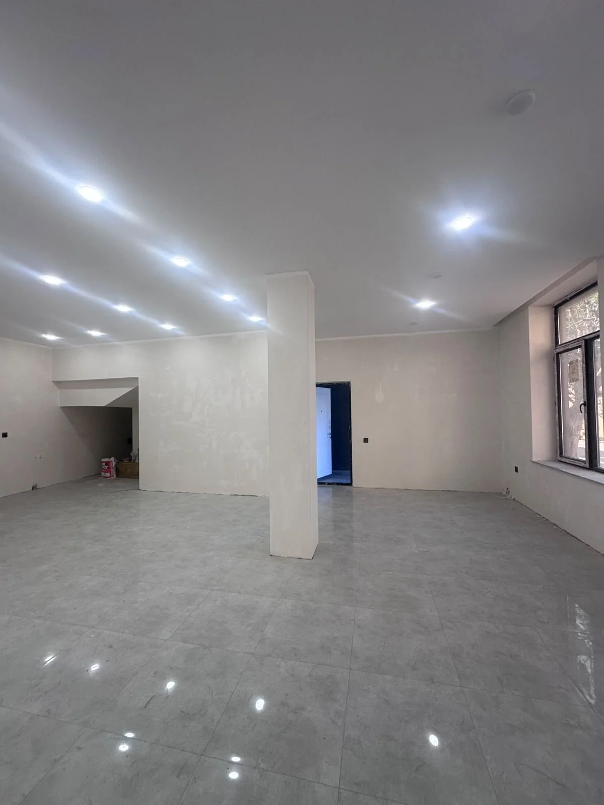 Kirayə Obyekt 350 m² Binəqədi r.