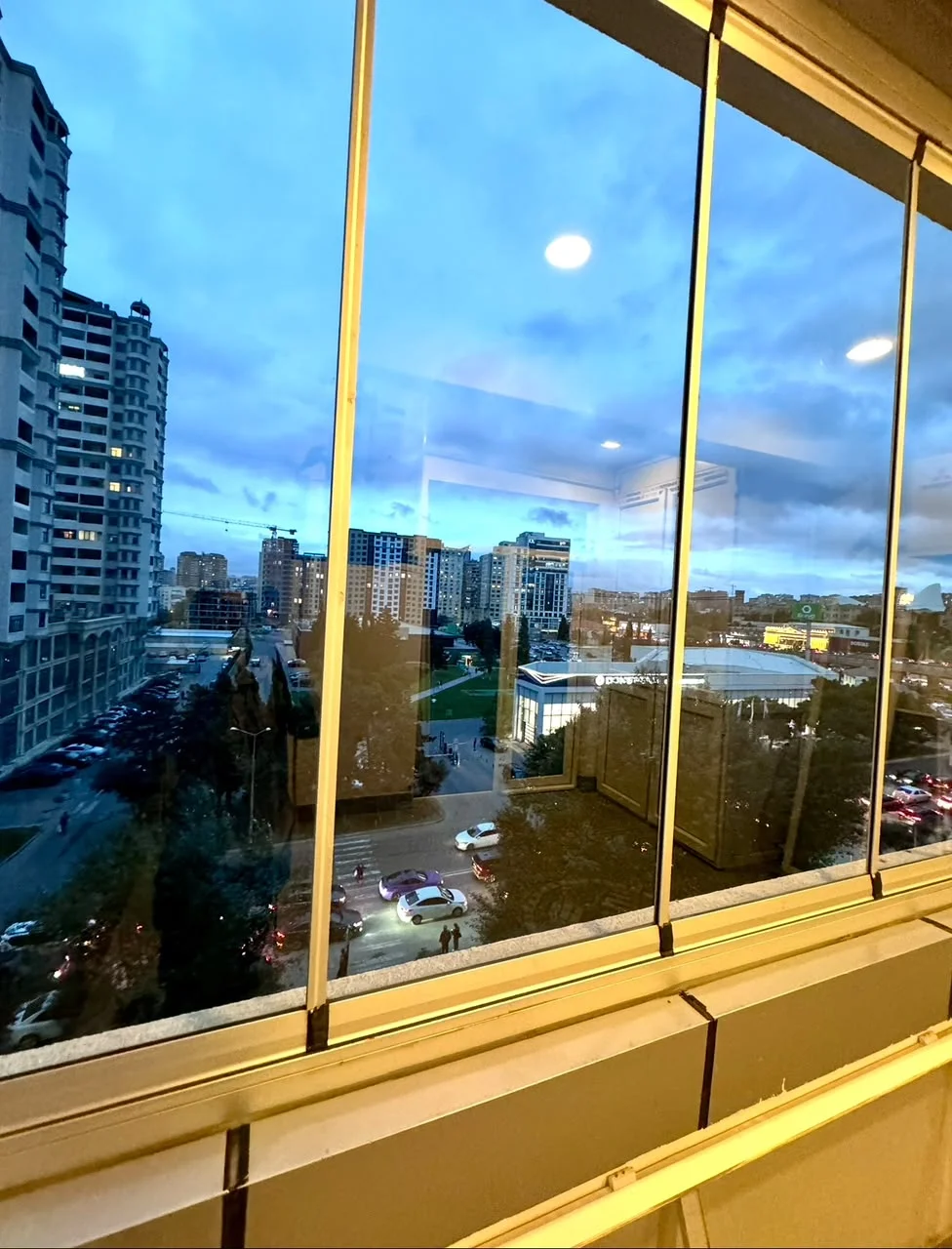 Kirayə 4 otaqlı Mənzil 200 m² Xətai r.