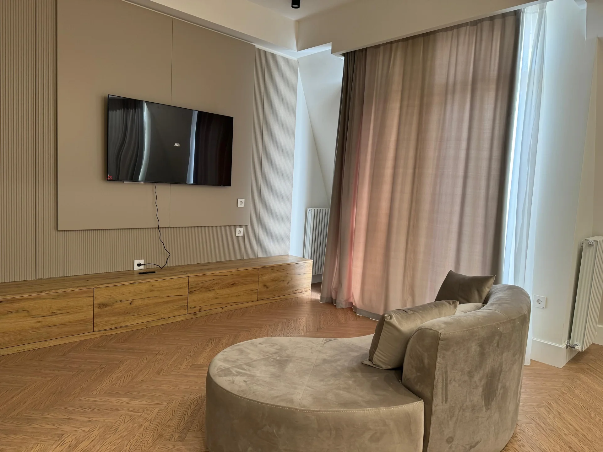 Kirayə 2 otaqlı Mənzil 80 m² Xətai r. Ağ şəhər q. – şəkil 1