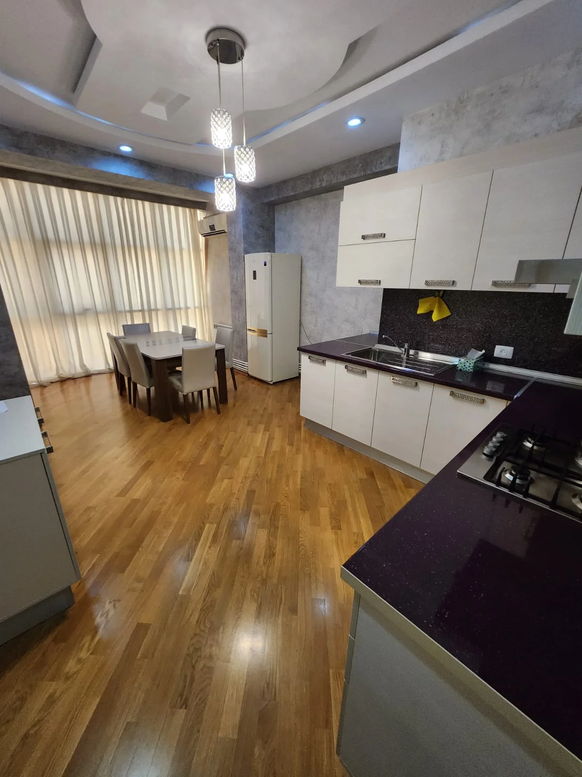 Kirayə 2 otaqlı Mənzil 110 m² Nəsimi r.