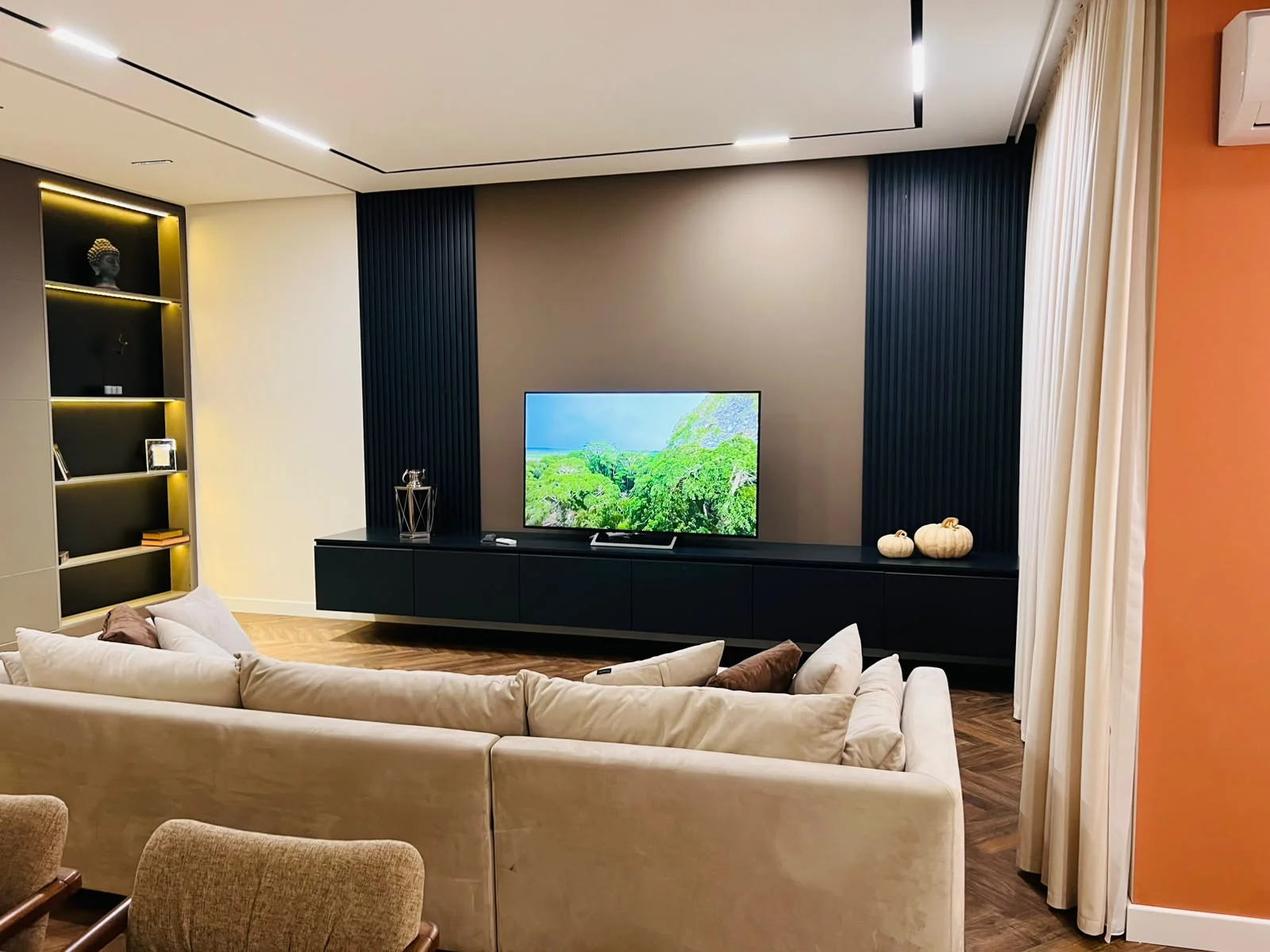 Kirayə 2 otaqlı Mənzil 96 m² Nəsimi r. – şəkil 3