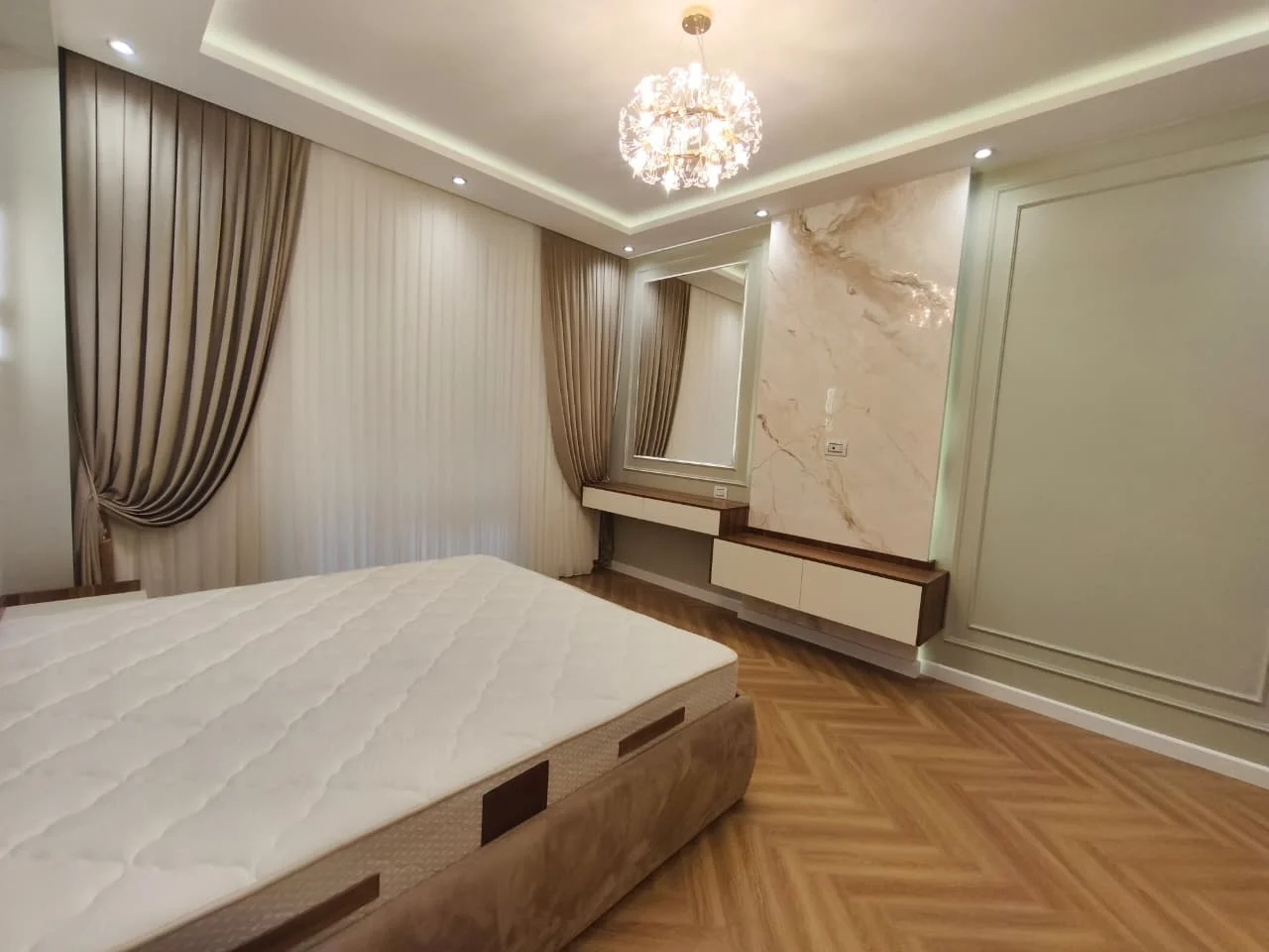 Kirayə 3 otaqlı Mənzil 110 m² Xətai r.