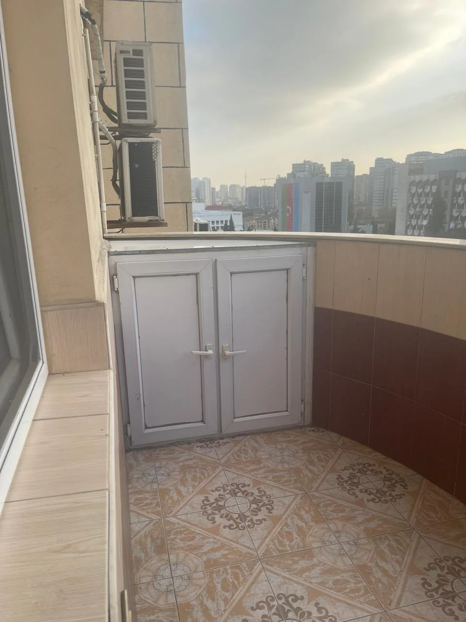 Kirayə 3 otaqlı Mənzil 130 m² Nəsimi r. 1-ci mikrorayon q. 20 Yanvar m. – şəkil 13