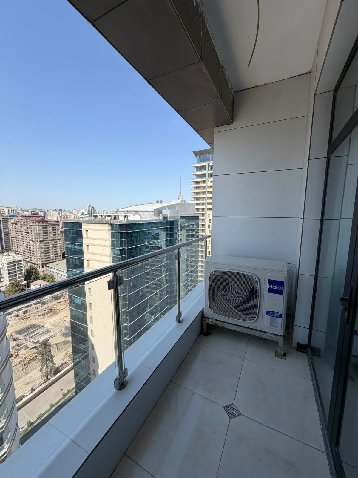 Kirayə 2 otaqlı Mənzil 90 m² Səbail r. – şəkil 10