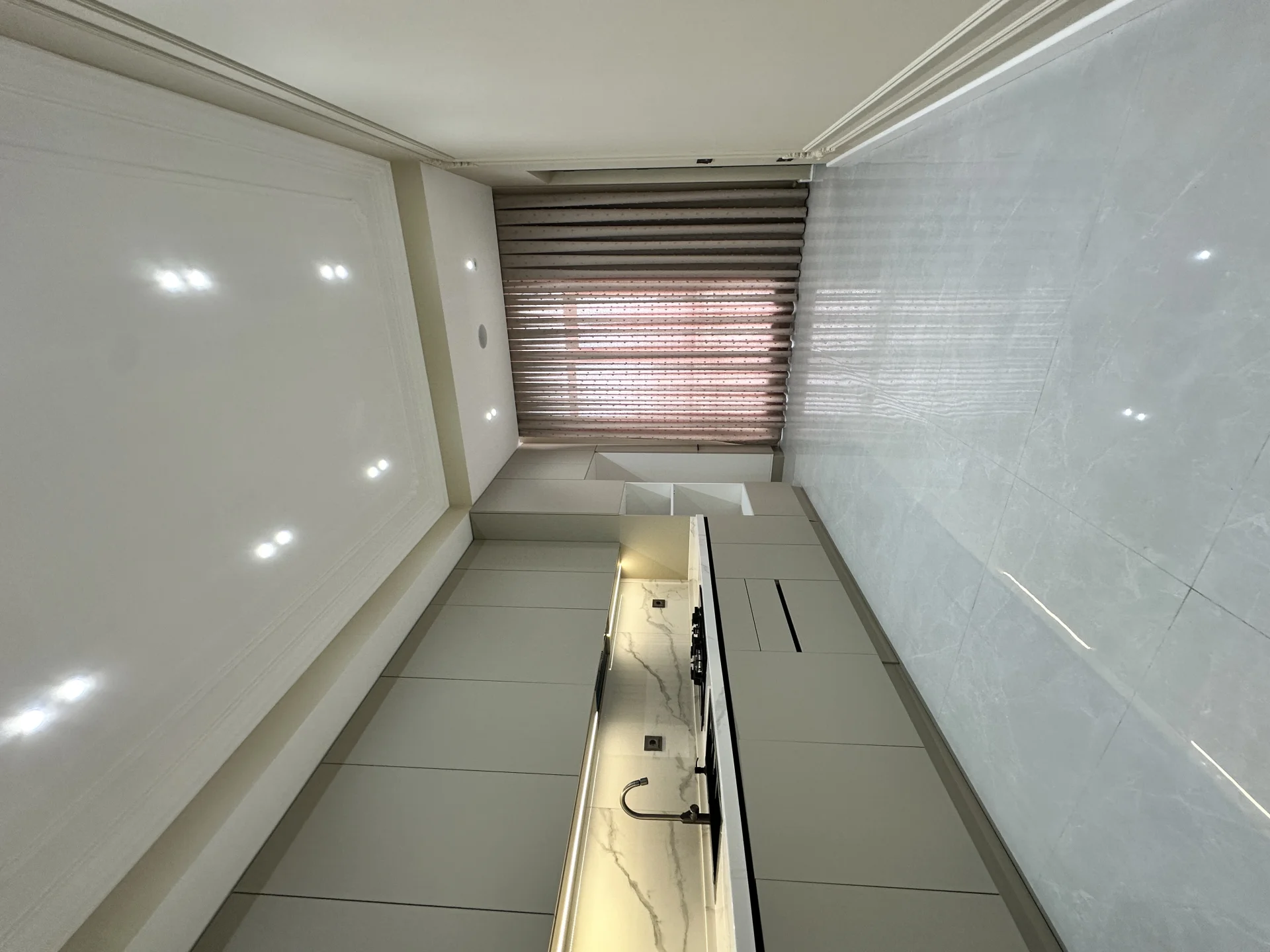 Satılır 2 otaqlı Mənzil 76 m² Nizami r.
