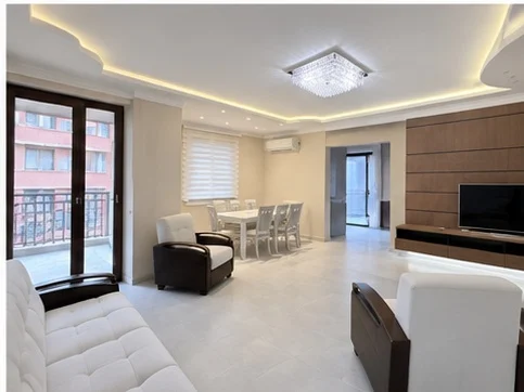 Kirayə 3 otaqlı Mənzil 125 m² Nərimanov r.