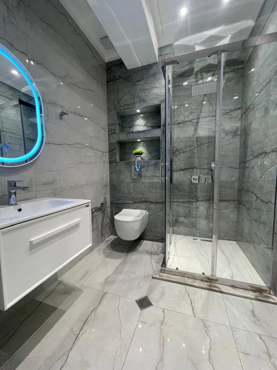 Kirayə 4 otaqlı Mənzil 200 m² Xətai r. Ağ şəhər q. – şəkil 9