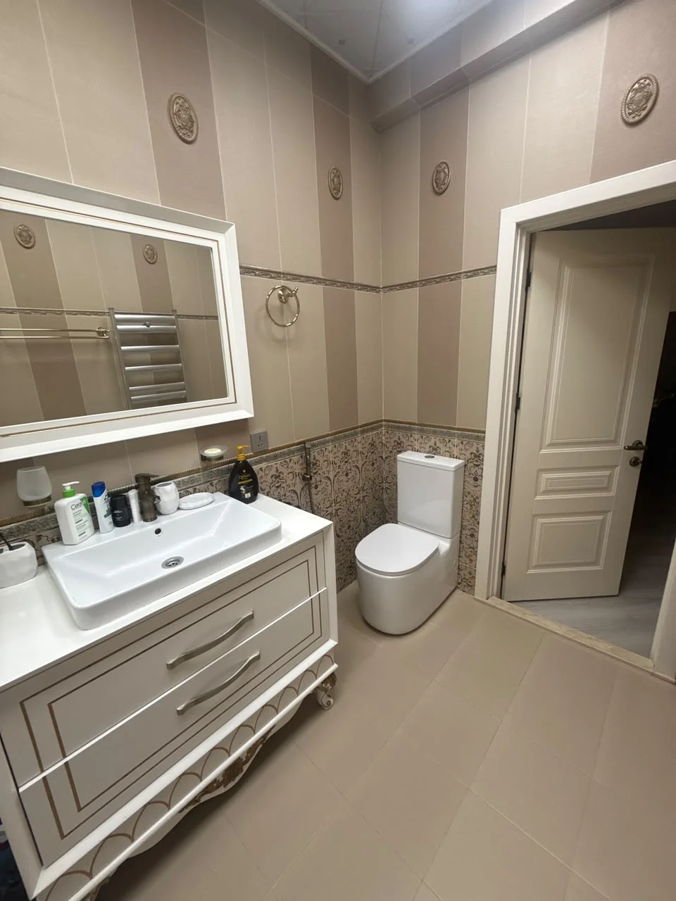 Kirayə 4 otaqlı Mənzil 175 m² Nəsimi r. Gənclik m. – şəkil 15