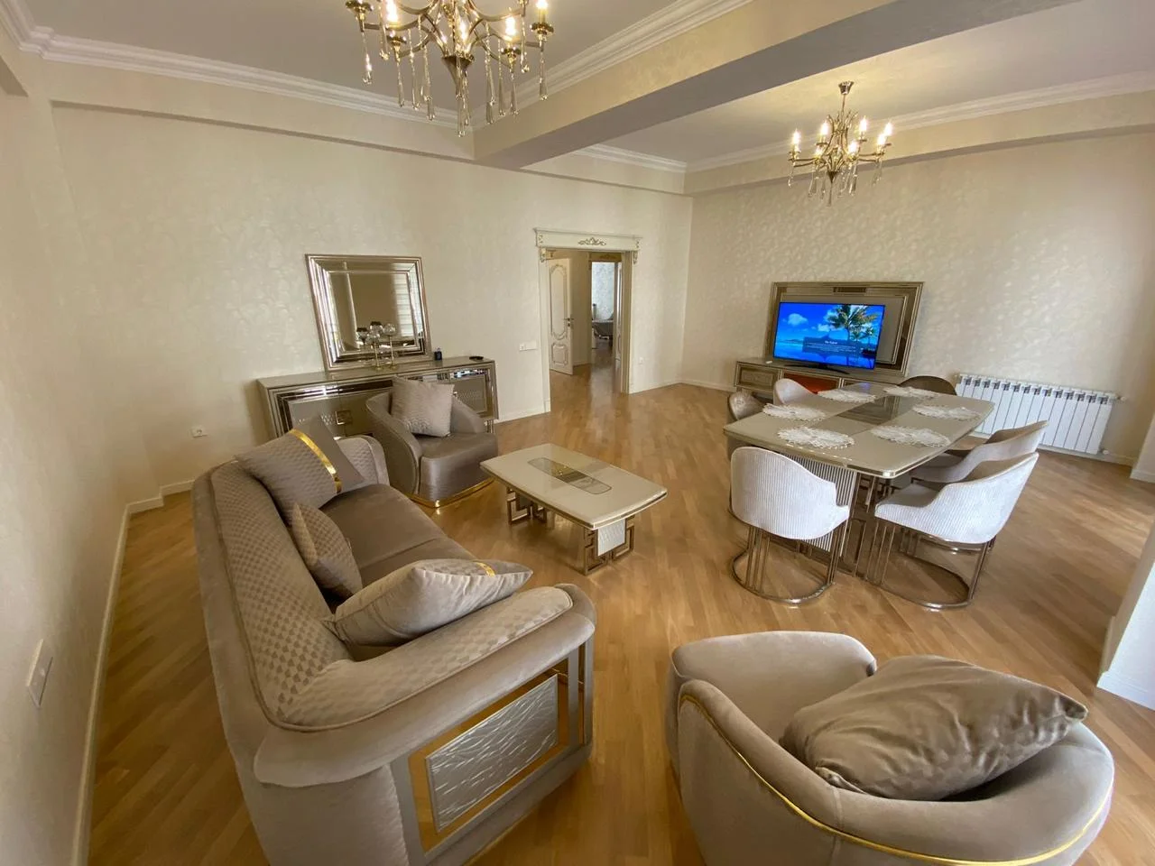 Kirayə 3 otaqlı Mənzil 150 m² Xətai r. Ağ şəhər q. – şəkil 2