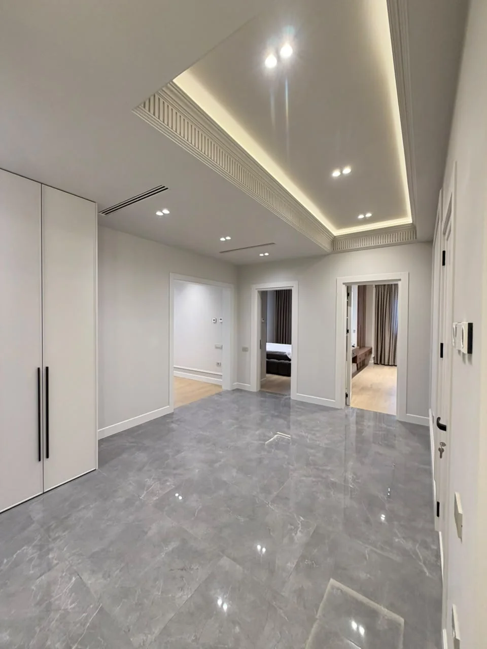 Kirayə 3 otaqlı Mənzil 150 m² Xətai r.