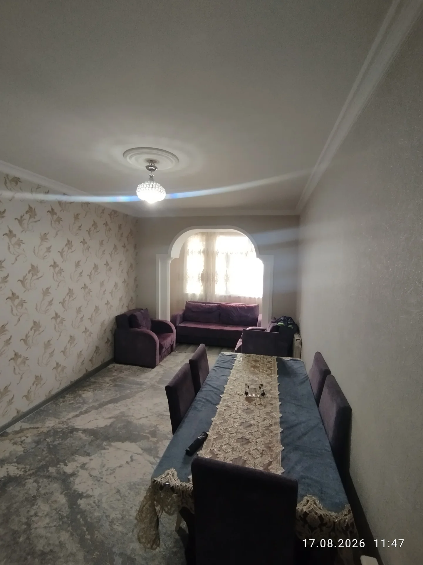 Təcili satılır İşiqli,geniş, təmirl