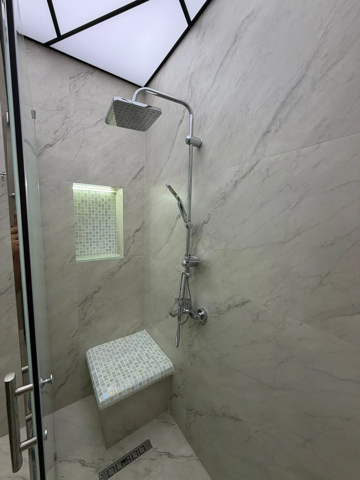 Kirayə 2 otaqlı Mənzil 80 m² Nizami r.