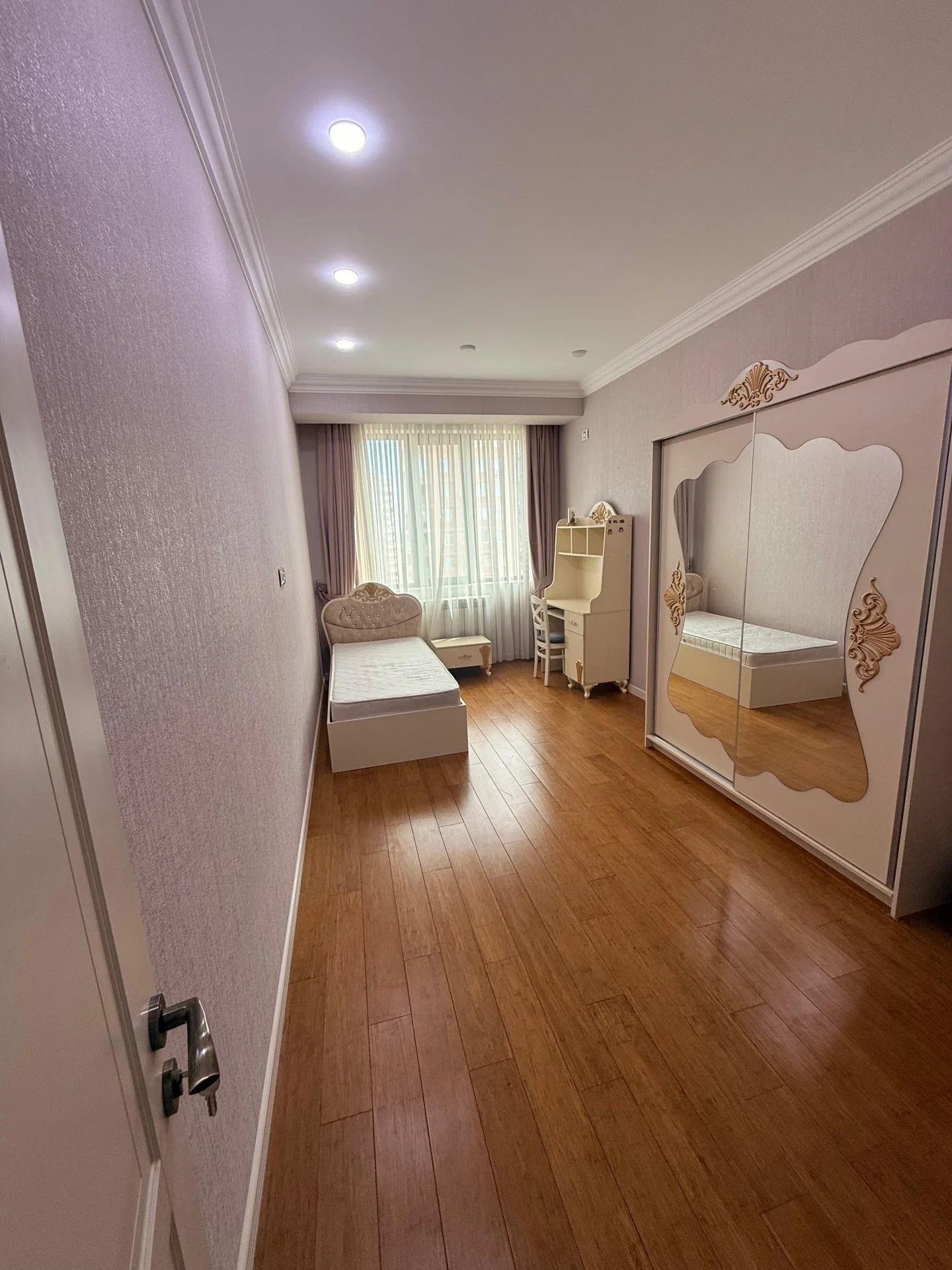 Kirayə 3 otaqlı Mənzil 90 m² Nəsimi r.