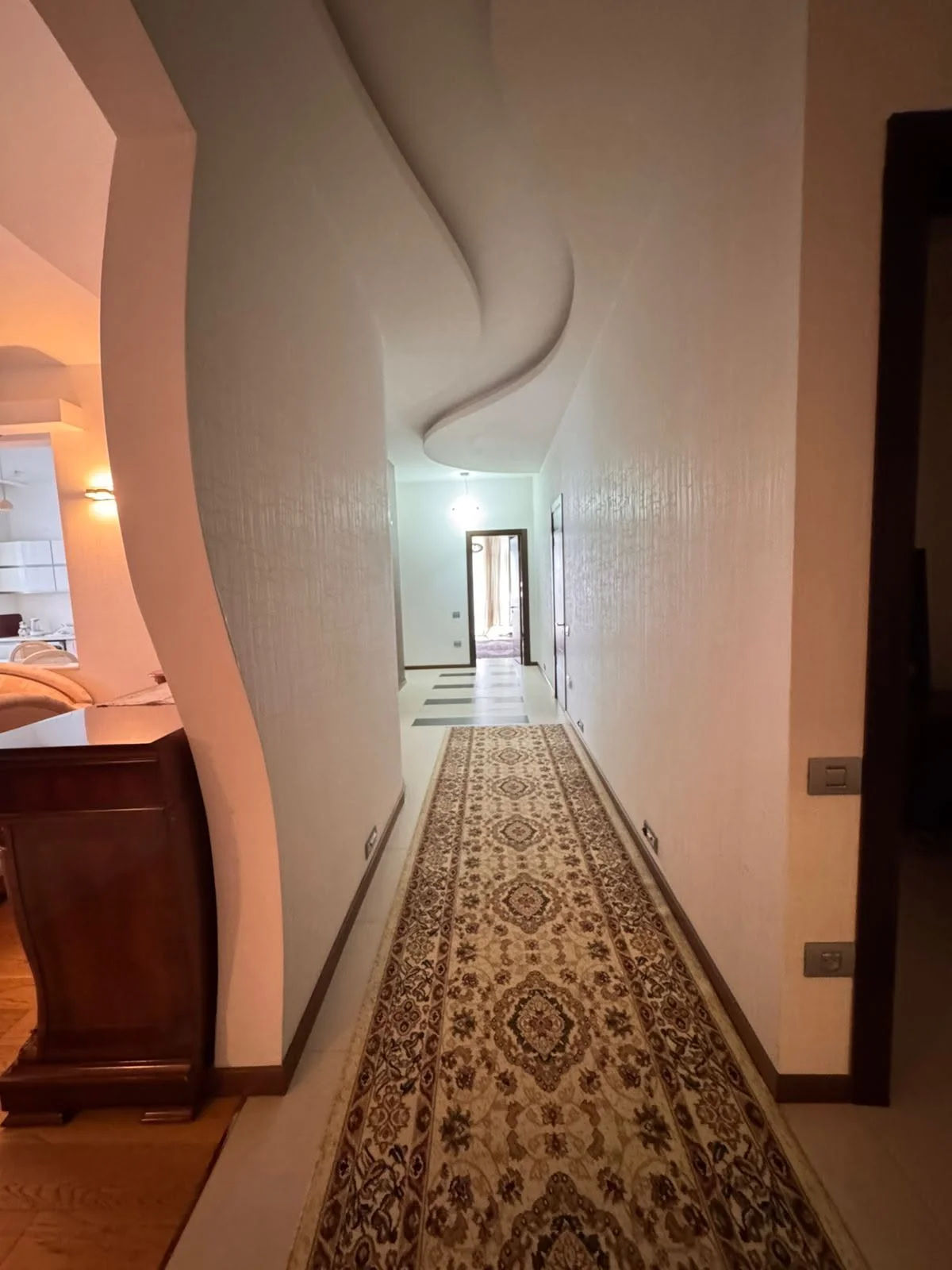 Kirayə 3 otaqlı Mənzil 105 m² Yasamal r. 20 Yanvar m. – şəkil 3