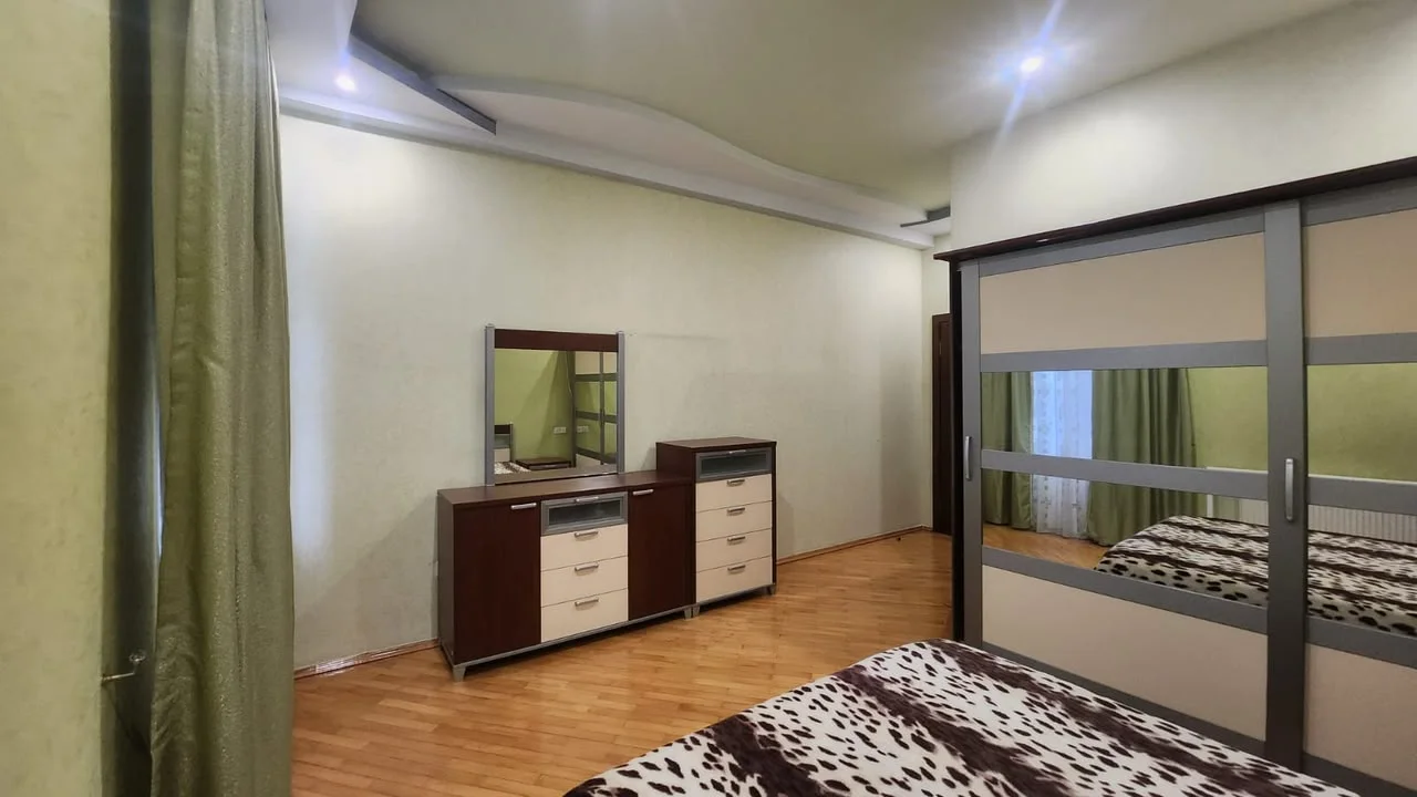 Kirayə 5 otaqlı Mənzil 220 m² Nərimanov r. Gənclik m. – şəkil 7