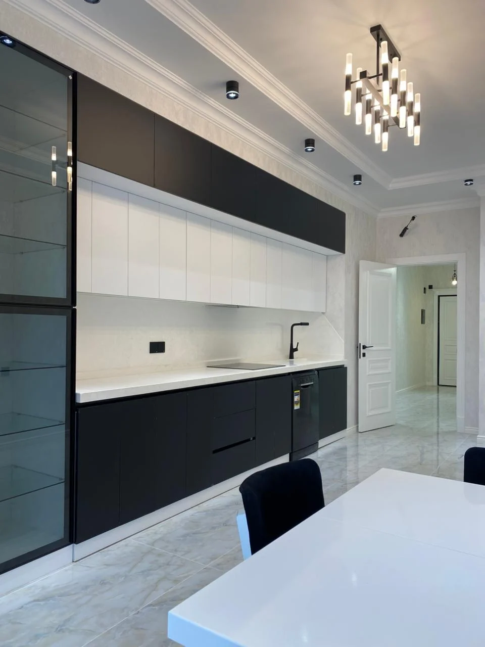Kirayə 3 otaqlı Mənzil 140 m² Xətai r.