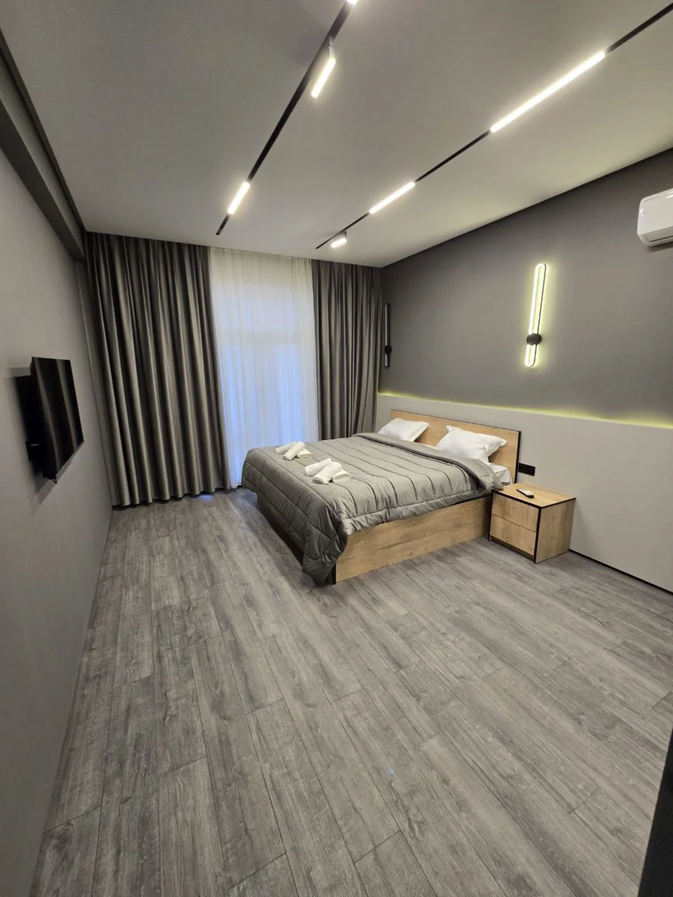 Kirayə 3 otaqlı Mənzil 100 m² Xətai r.