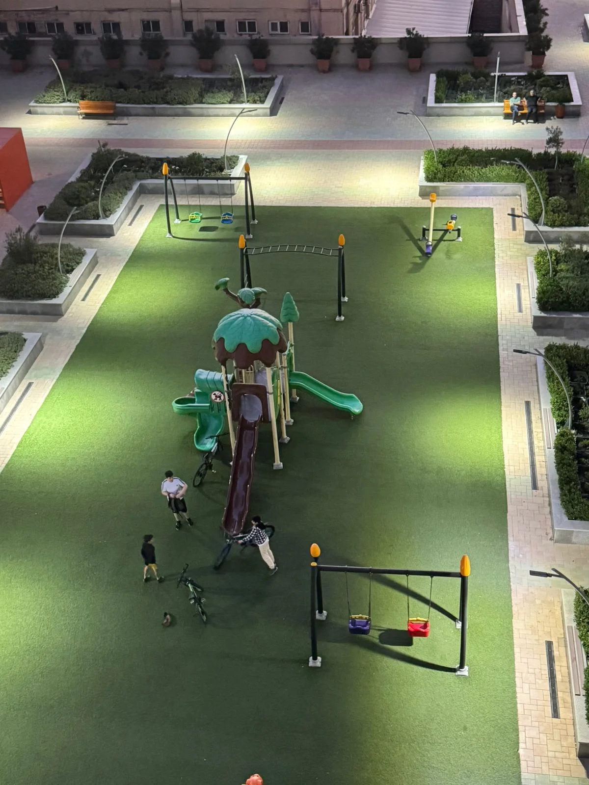 Kirayə 3 otaqlı Mənzil 148 m² Nəsimi r. – şəkil 13