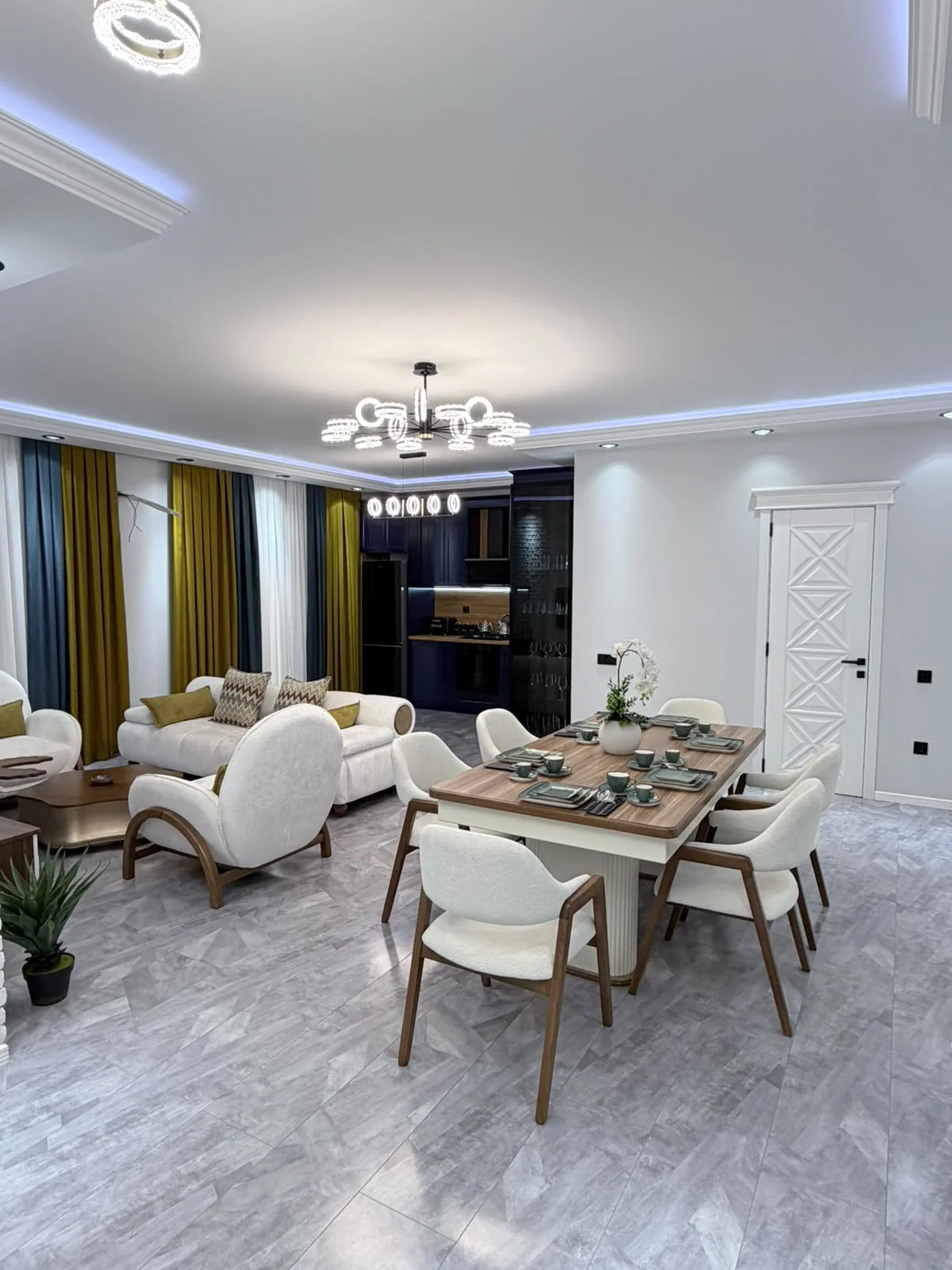 Kirayə 3 otaqlı Mənzil 140 m² Nəsimi r.