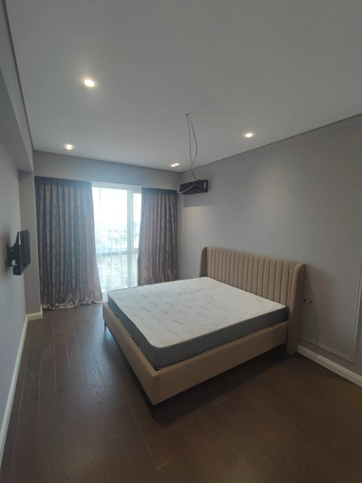 Kirayə 4 otaqlı Mənzil 129 m² Nərimanov r.