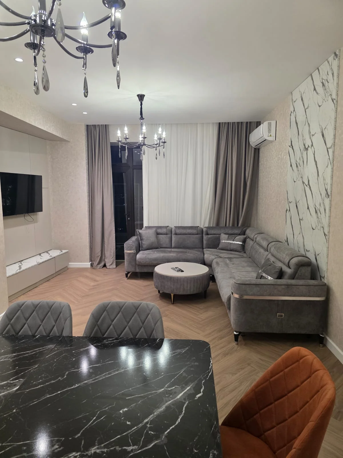 Kirayə 3 otaqlı Mənzil 146 m² Bakı – şəkil 2