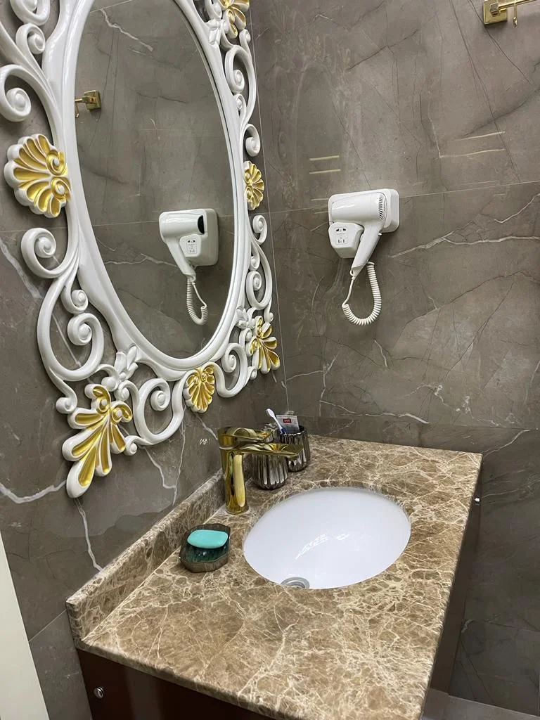 Kirayə 4 otaqlı Mənzil 190 m² Xətai r.