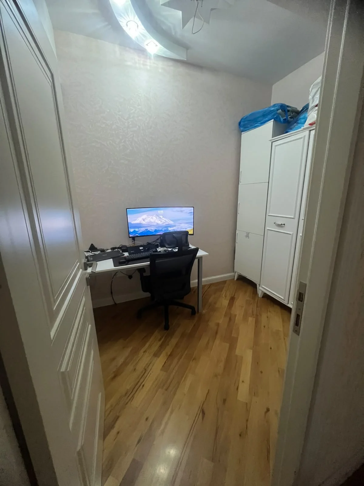 Kirayə 3 otaqlı Mənzil 86 m² Nərimanov r.