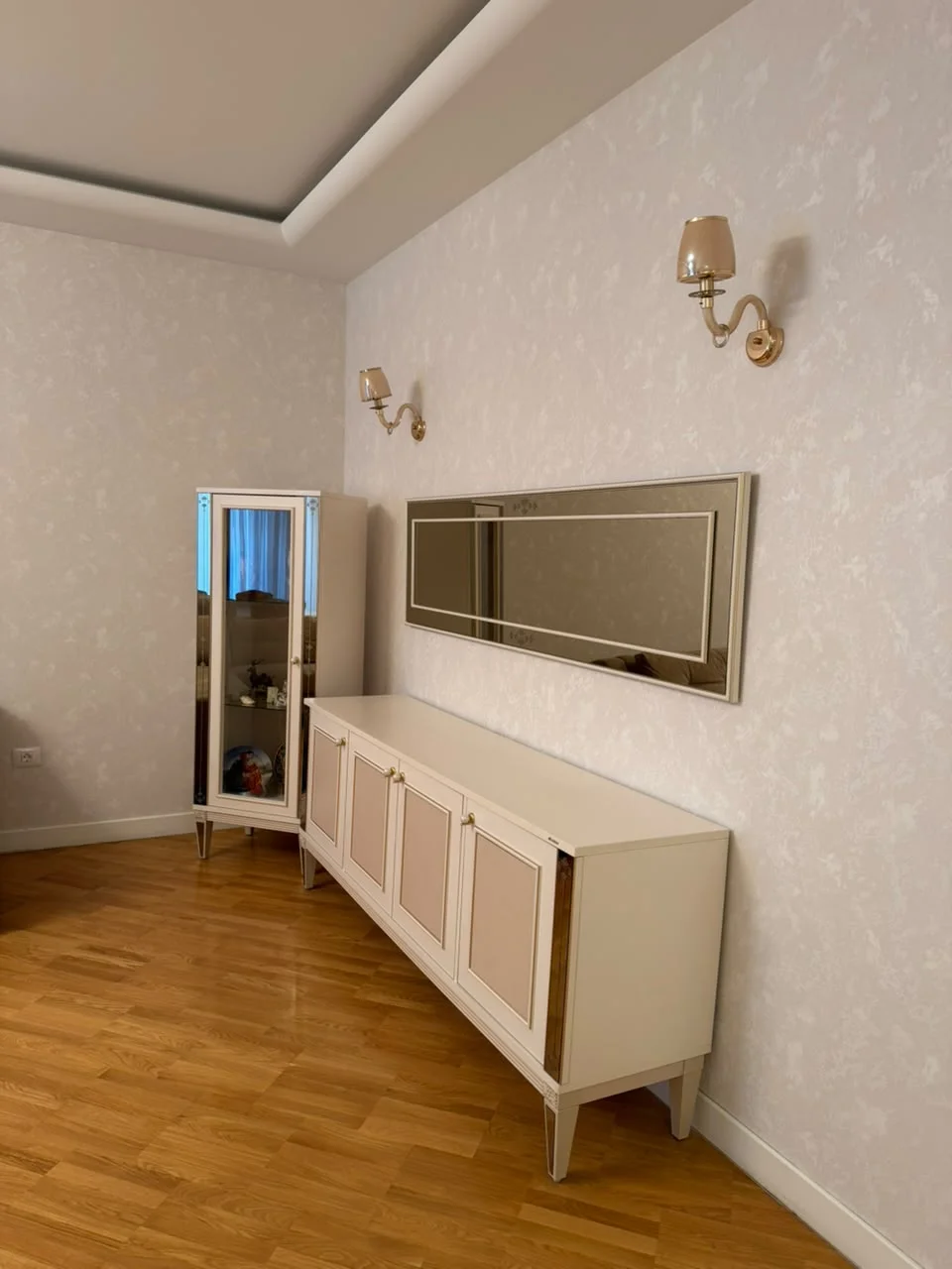 Kirayə 2 otaqlı Mənzil 103 m² Nəsimi r.