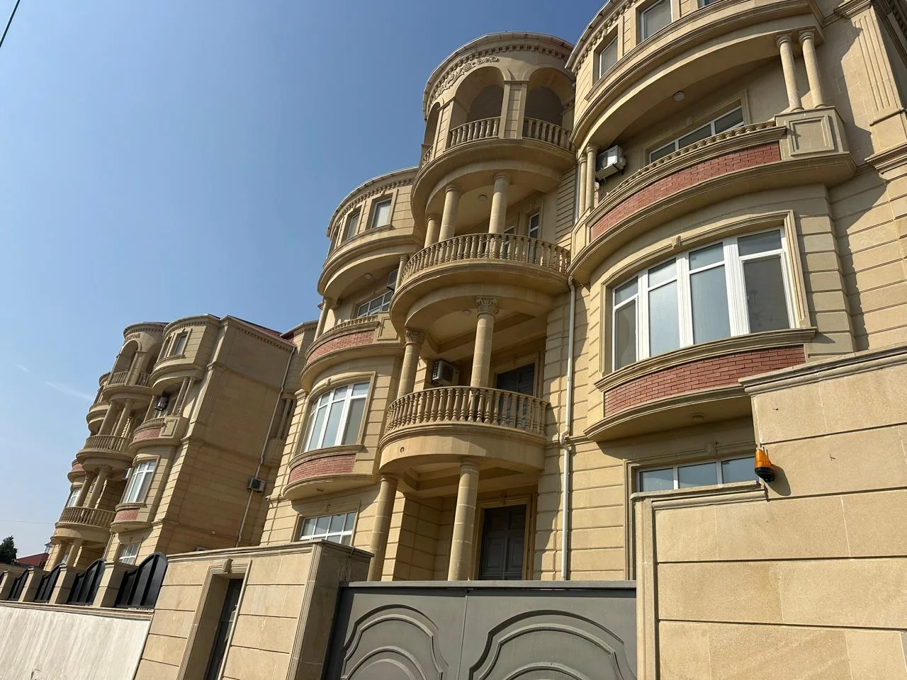 Kirayə 2 otaqlı Həyət evi / Bağ evi 87.4 m² Səbail r. Badamdar q. – şəkil 4