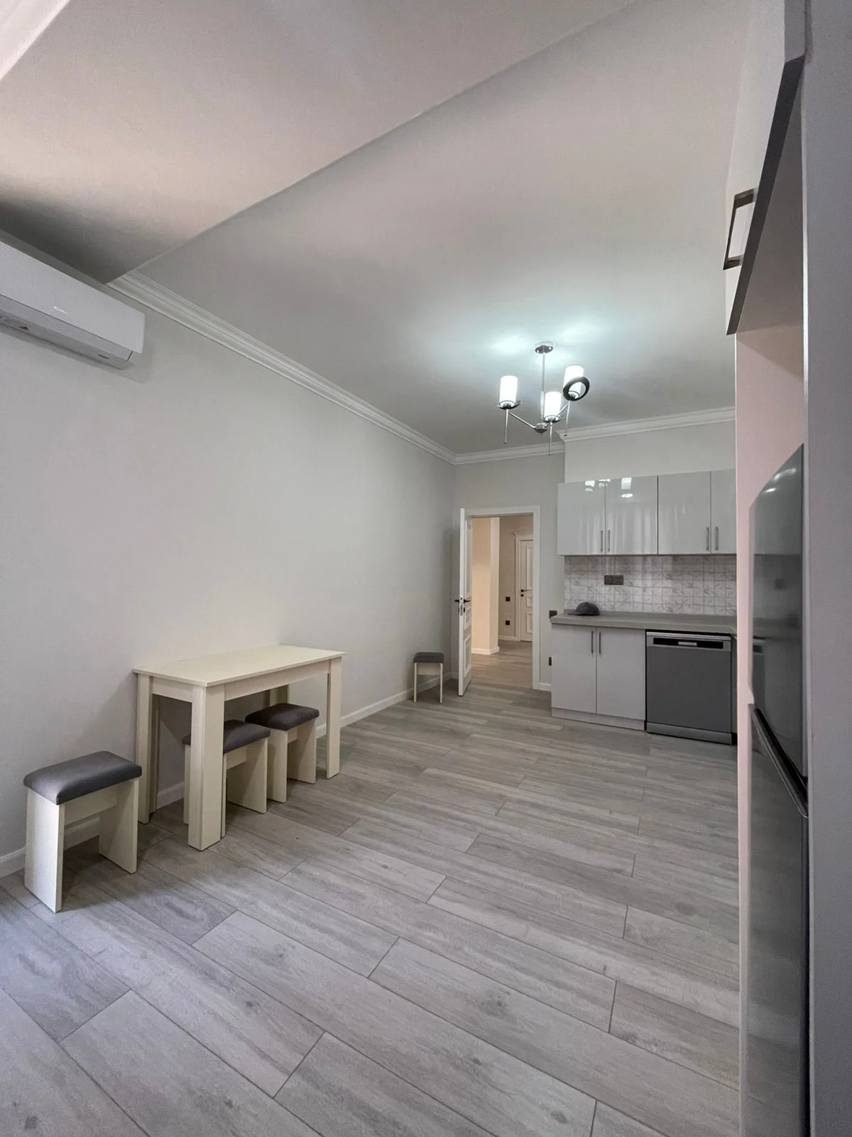 Kirayə 4 otaqlı Mənzil 155 m² Nəsimi r.