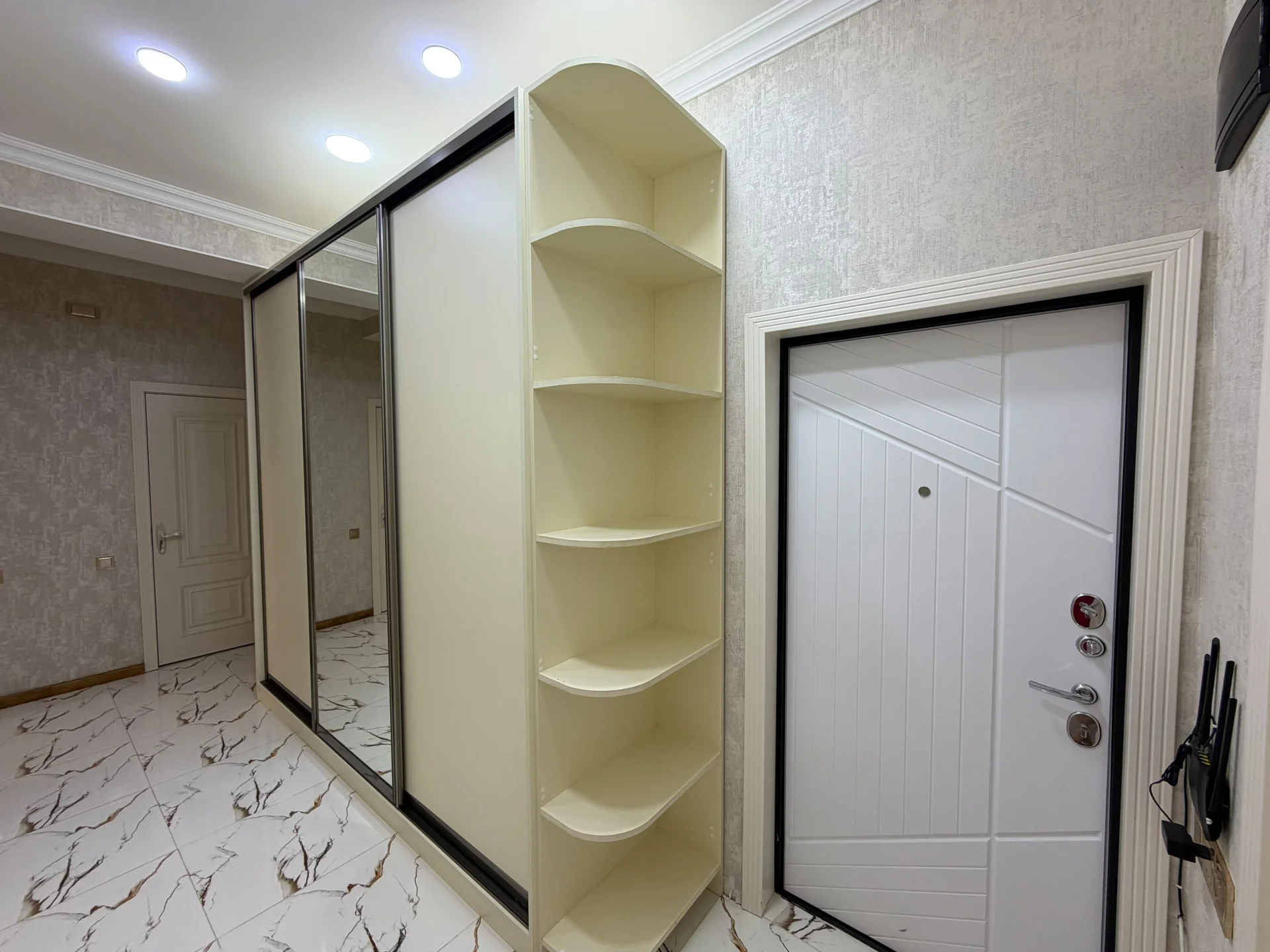 Kirayə 2 otaqlı Mənzil 70 m² Xətai r.