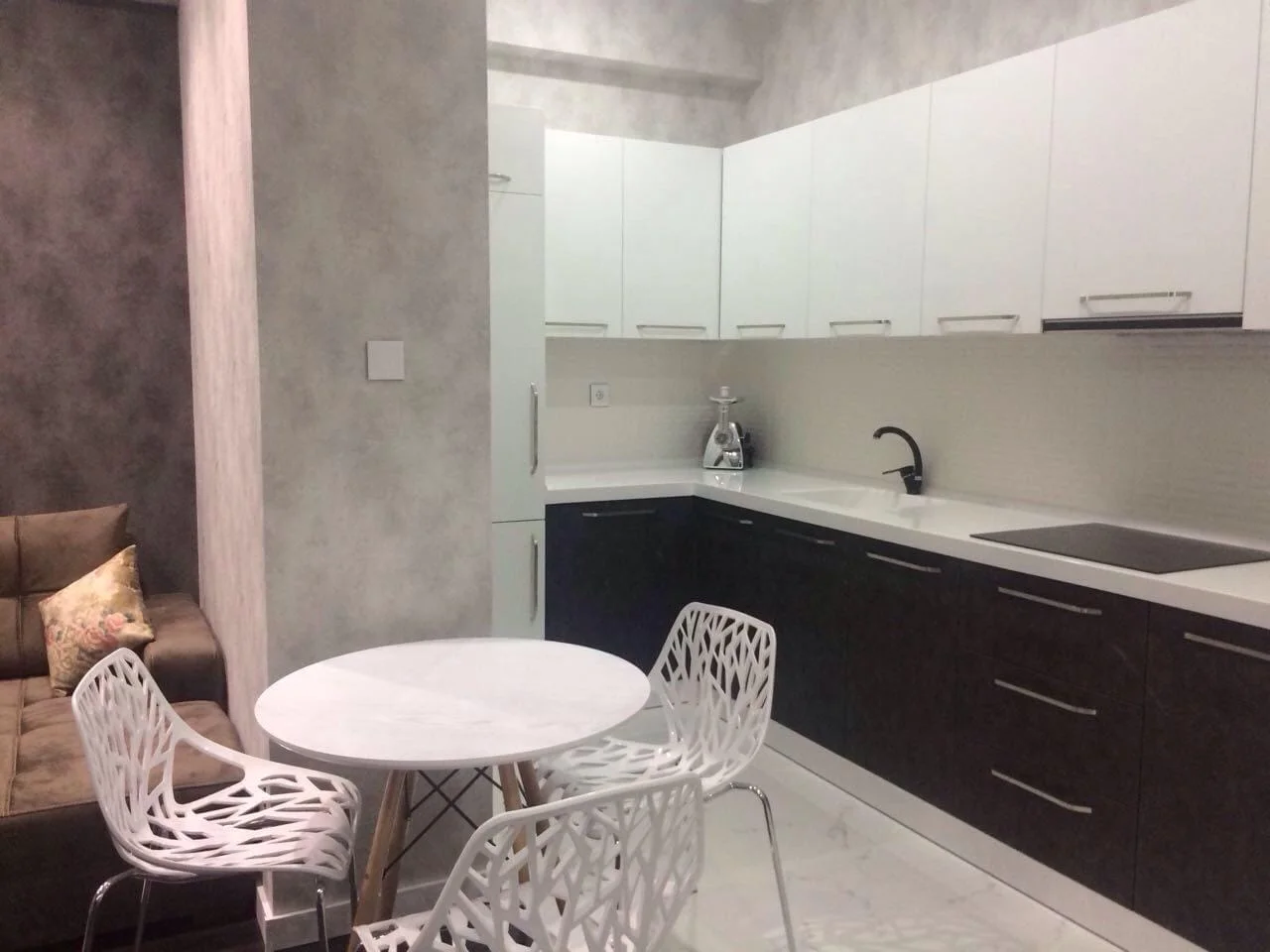 Kirayə 2 otaqlı Mənzil 70 m² Nəsimi r.