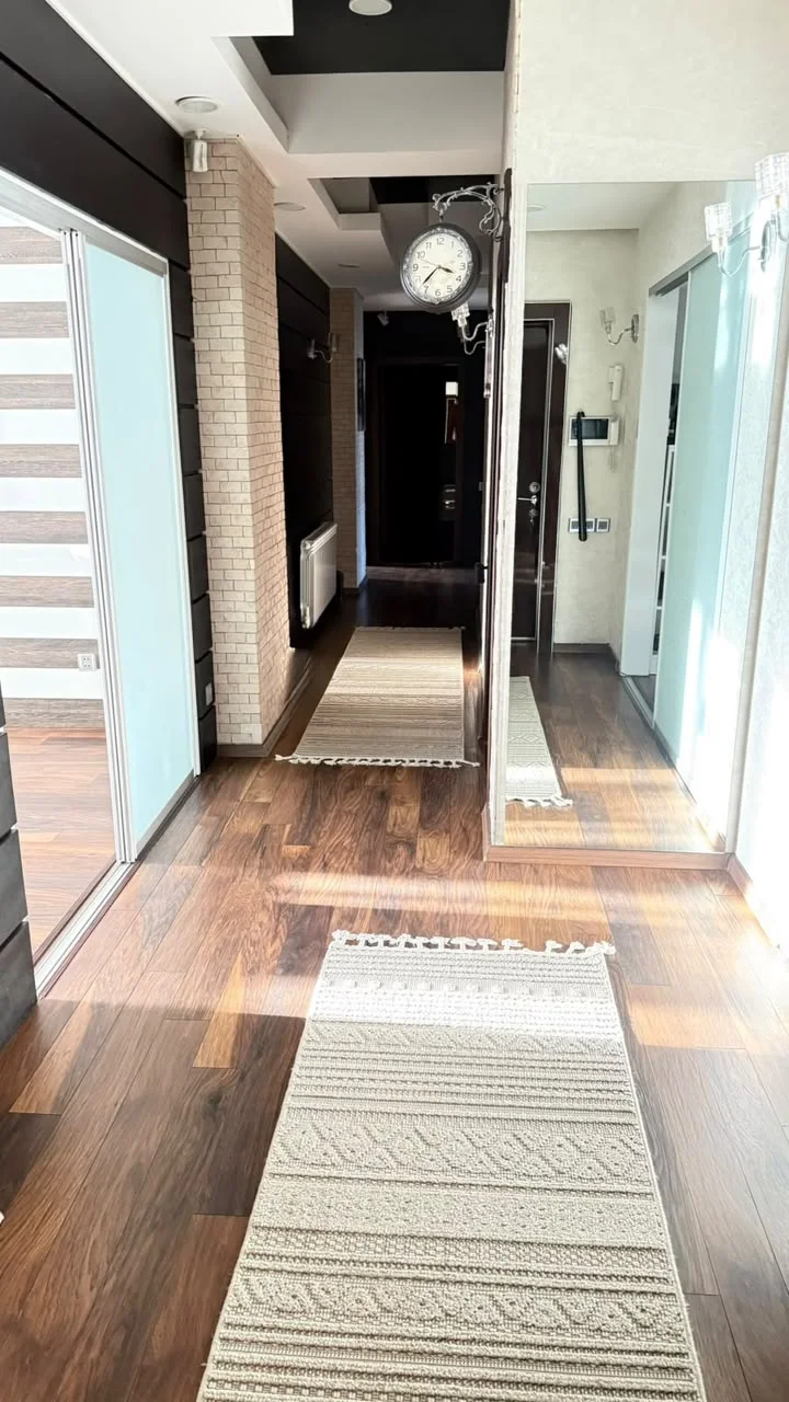 Kirayə 4 otaqlı Mənzil 200 m² Xətai r.