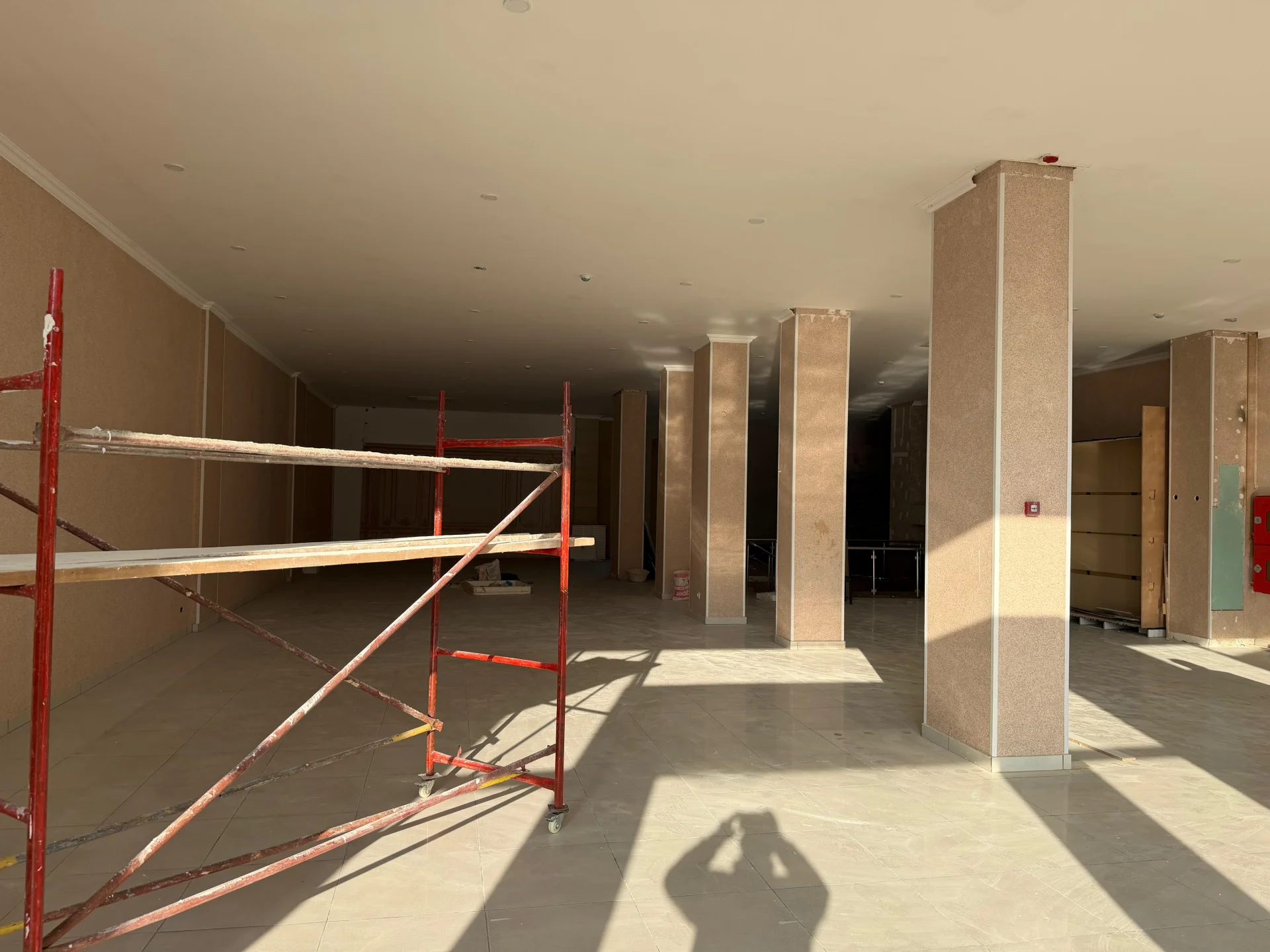 Kirayə 100 otaqlı Ofis 9600 m² Nəsimi r.