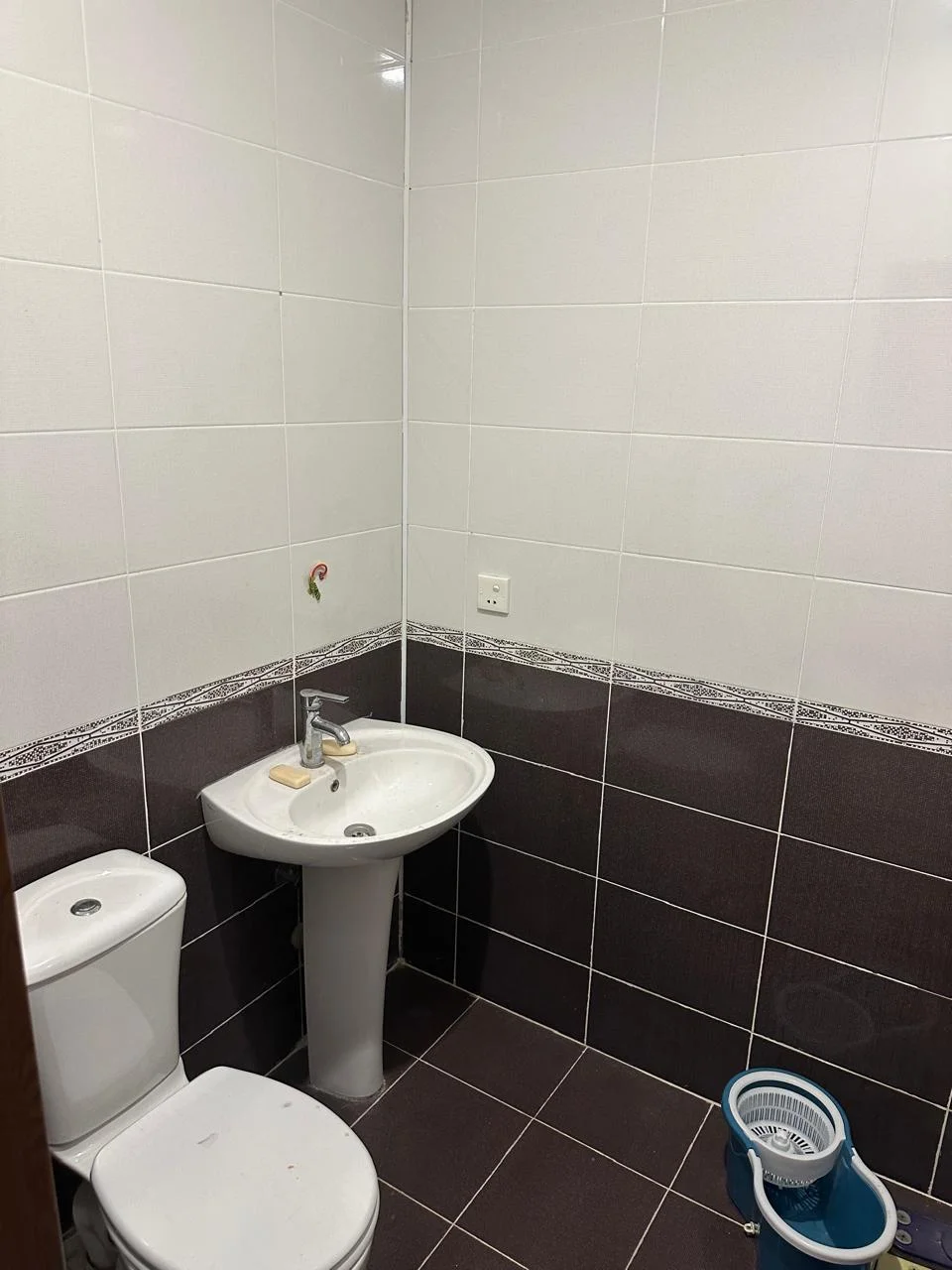Kirayə 2 otaqlı Mənzil 95 m² Yasamal r. Elmlər Akademiyası m. – şəkil 15